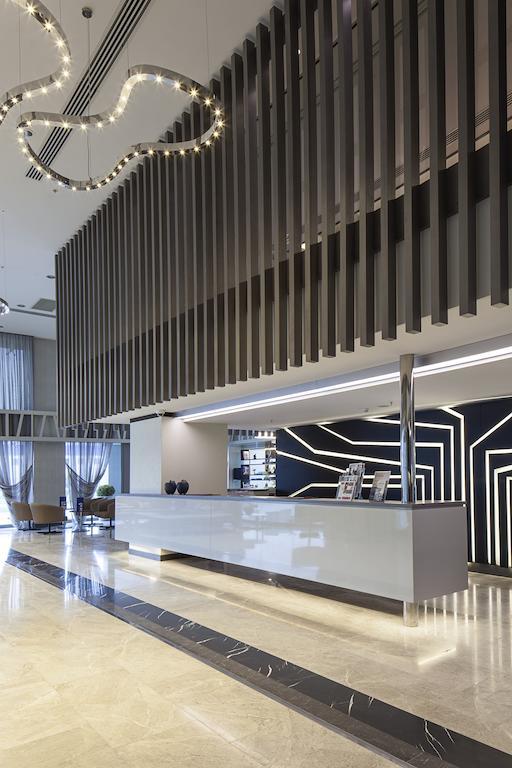 Ramada & By Wyndham Izmir Hotel