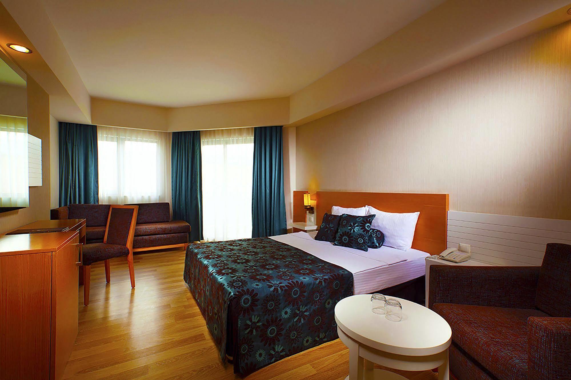 Resort Diamond & Side