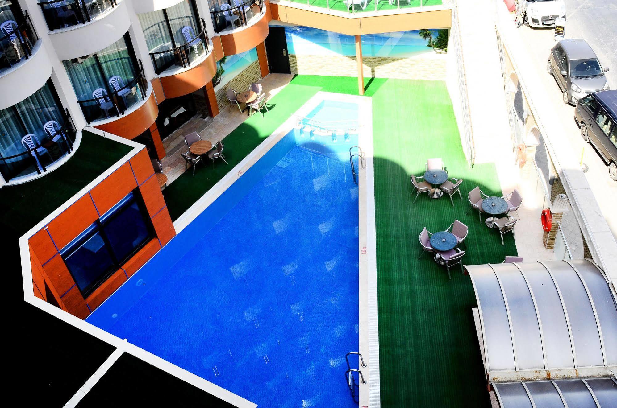 By Karaaslan Hotel Kusadasi