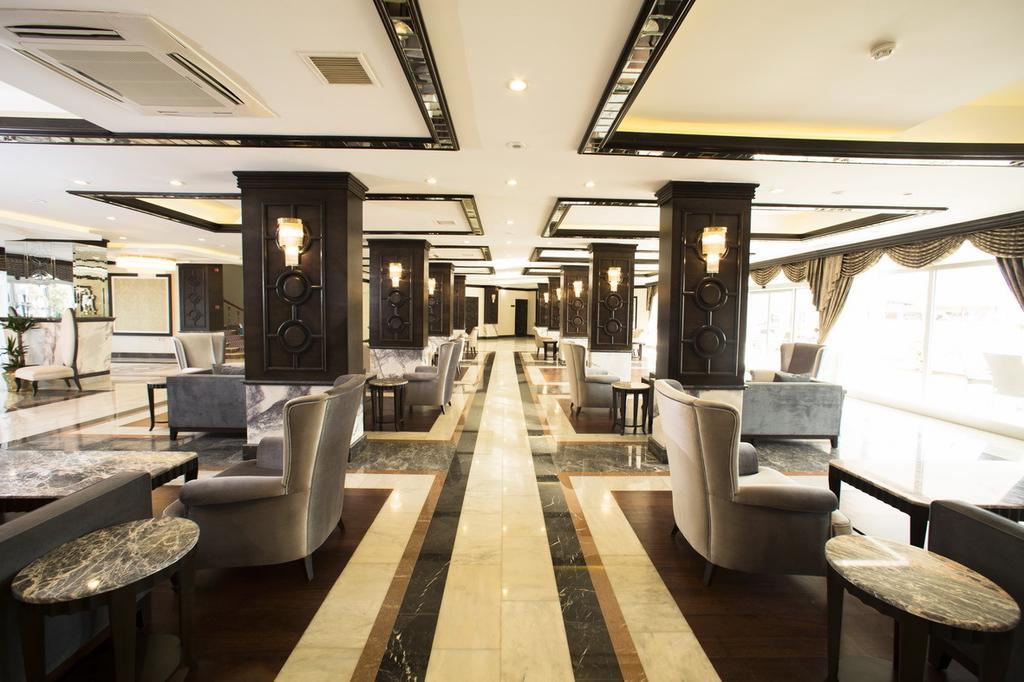 Le Monde & Hotel