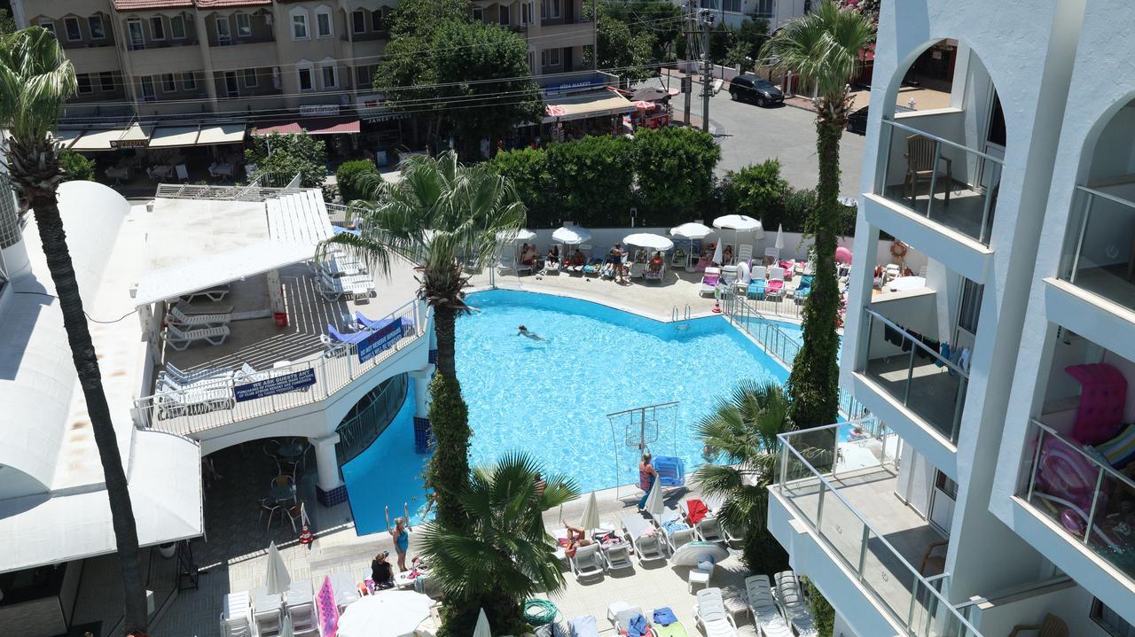 Club Atrium &