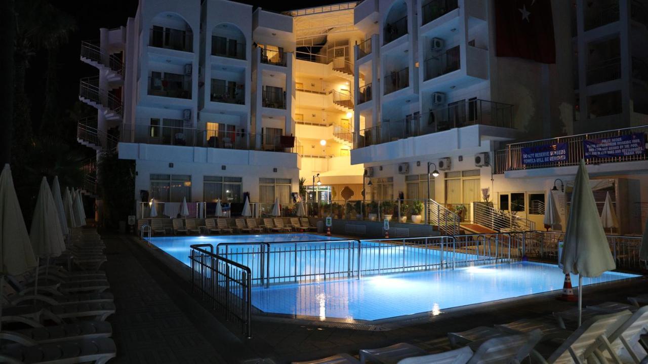 Club Atrium & Hotel 3*
