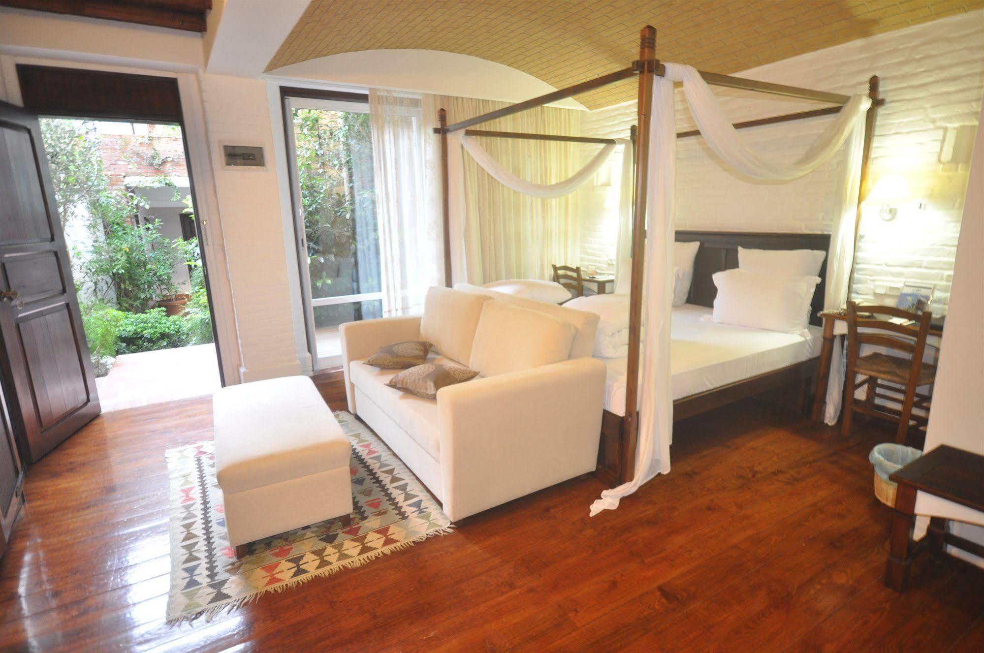 El Vino & Hotel 4*