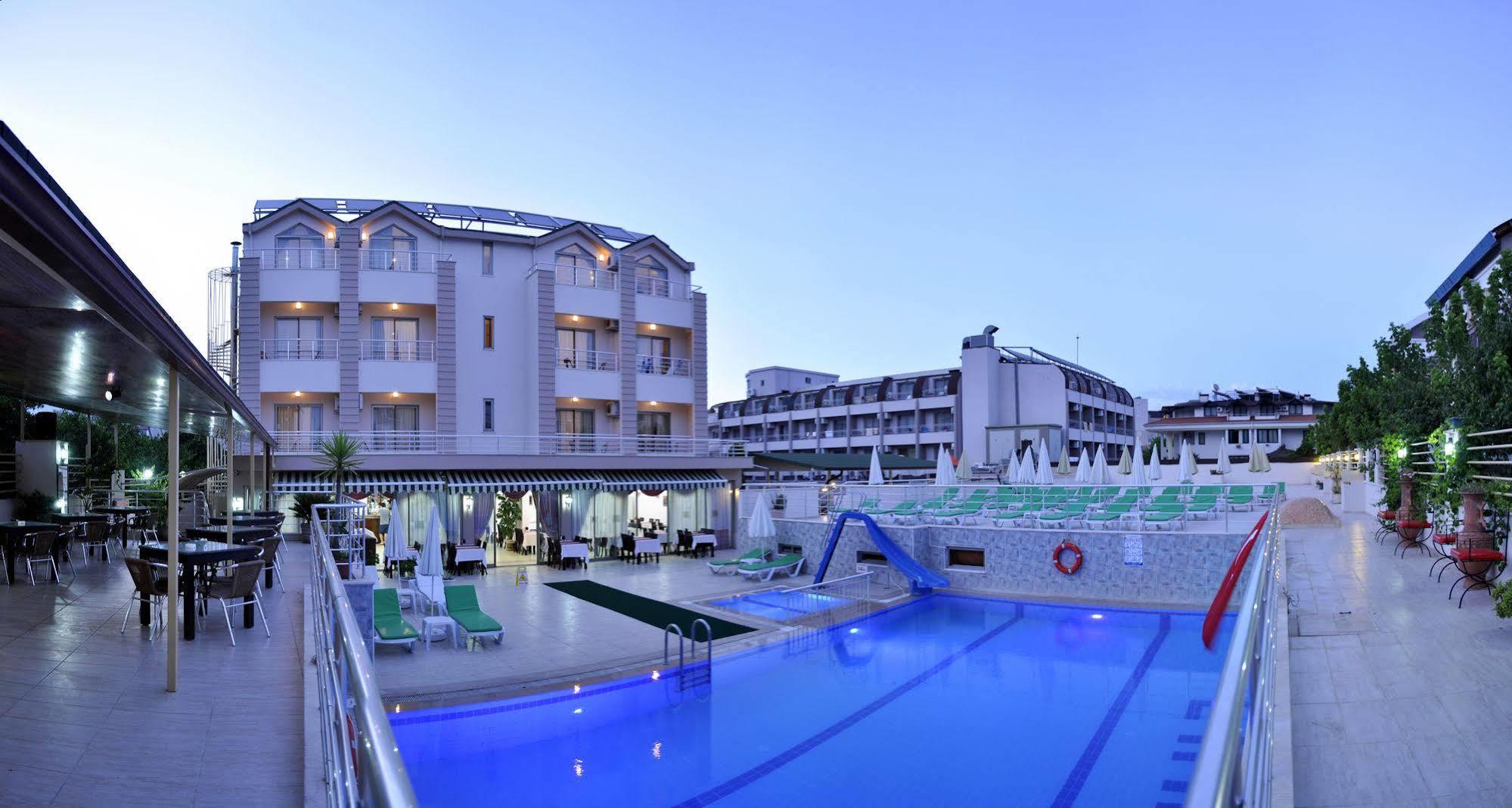 Hotel Erkal 4*