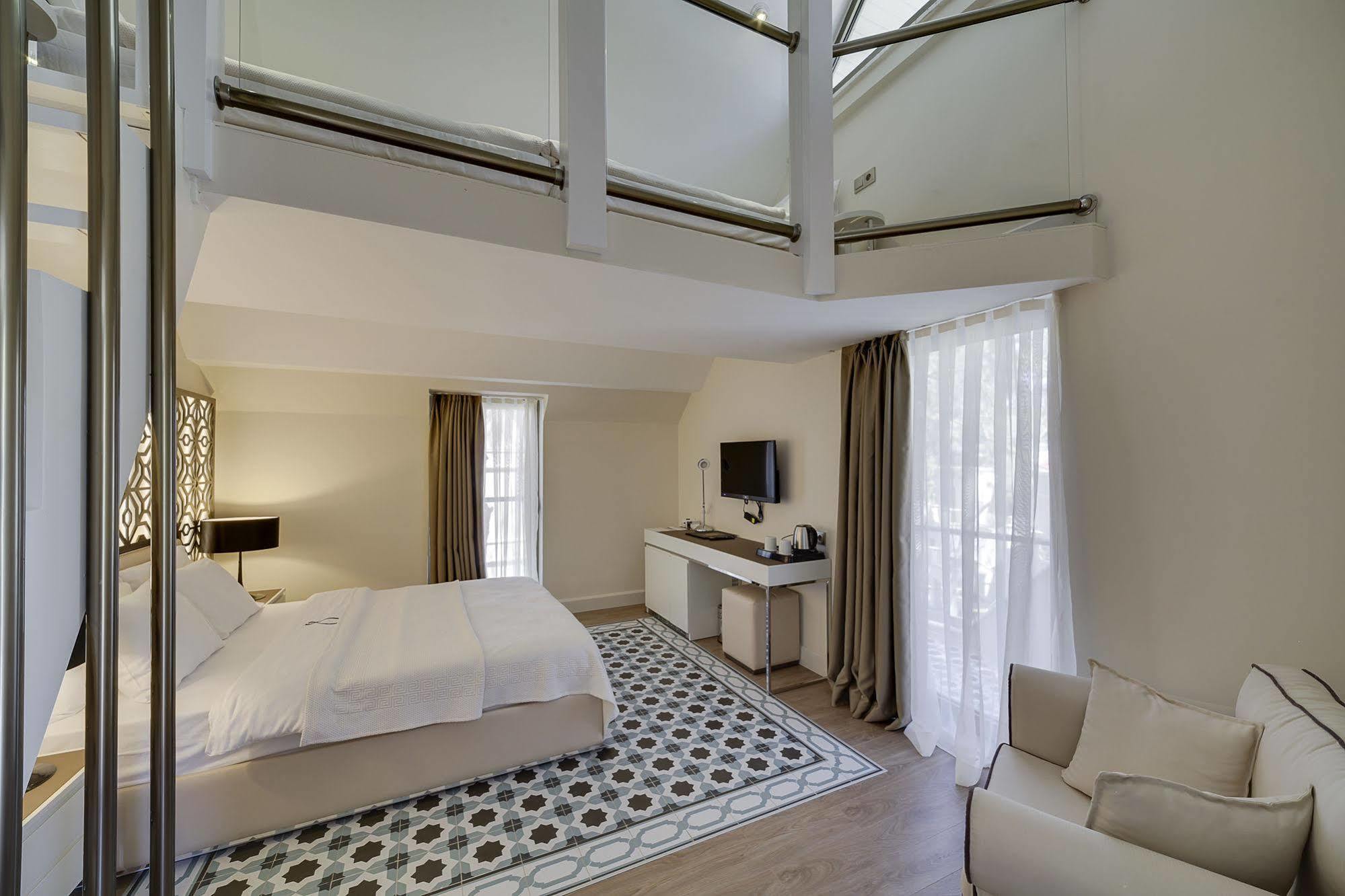 Aurum Exclusive Club Hotel