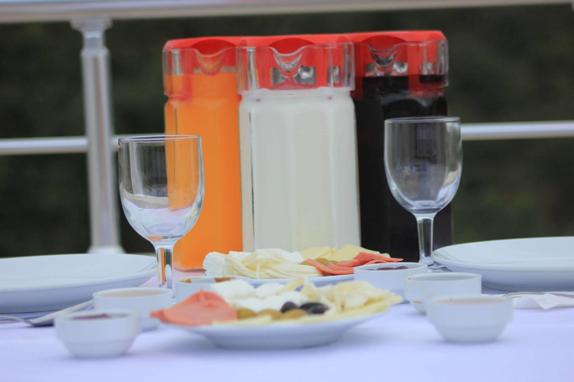 Royal Life Aparthotel 2*