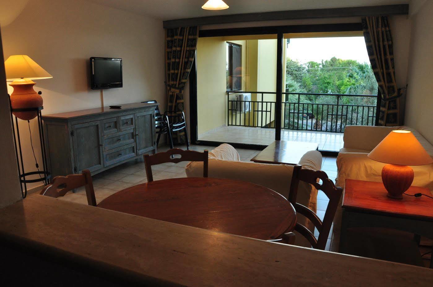 Palm Court Bed & Breakfast