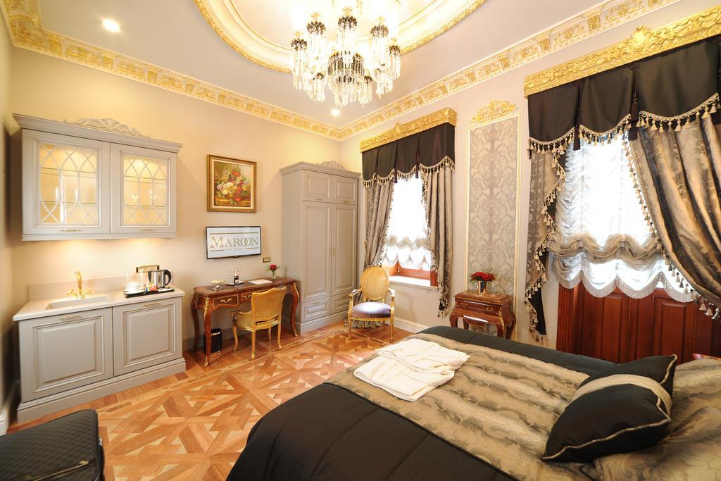 Maroon Bosphorus 5* Istanbul