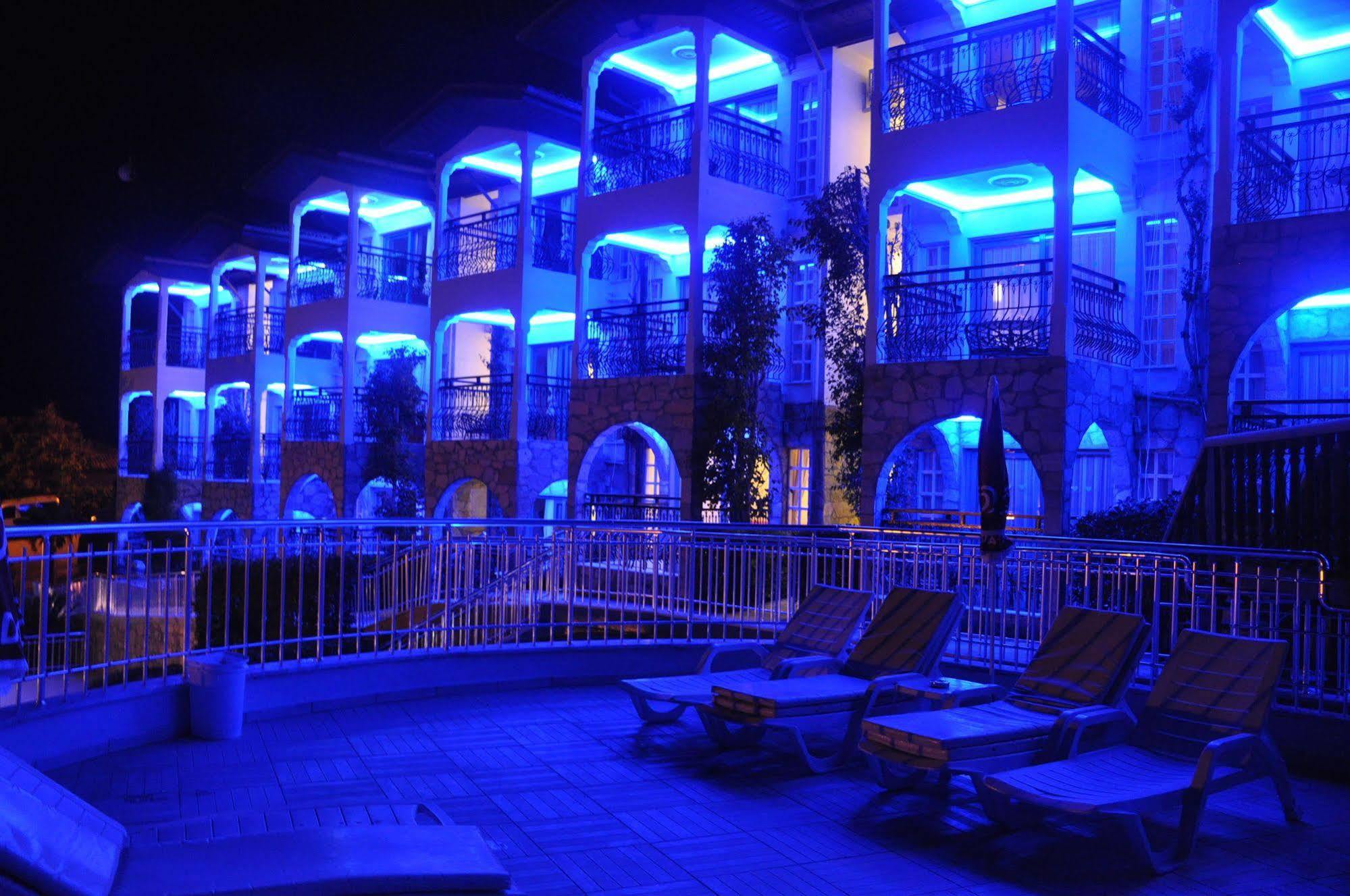 Club Aquarium Hotel 4*