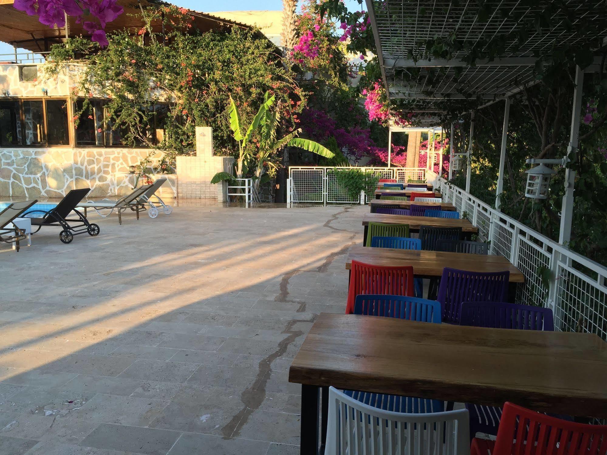 Hotel Pataros Hotel 2*