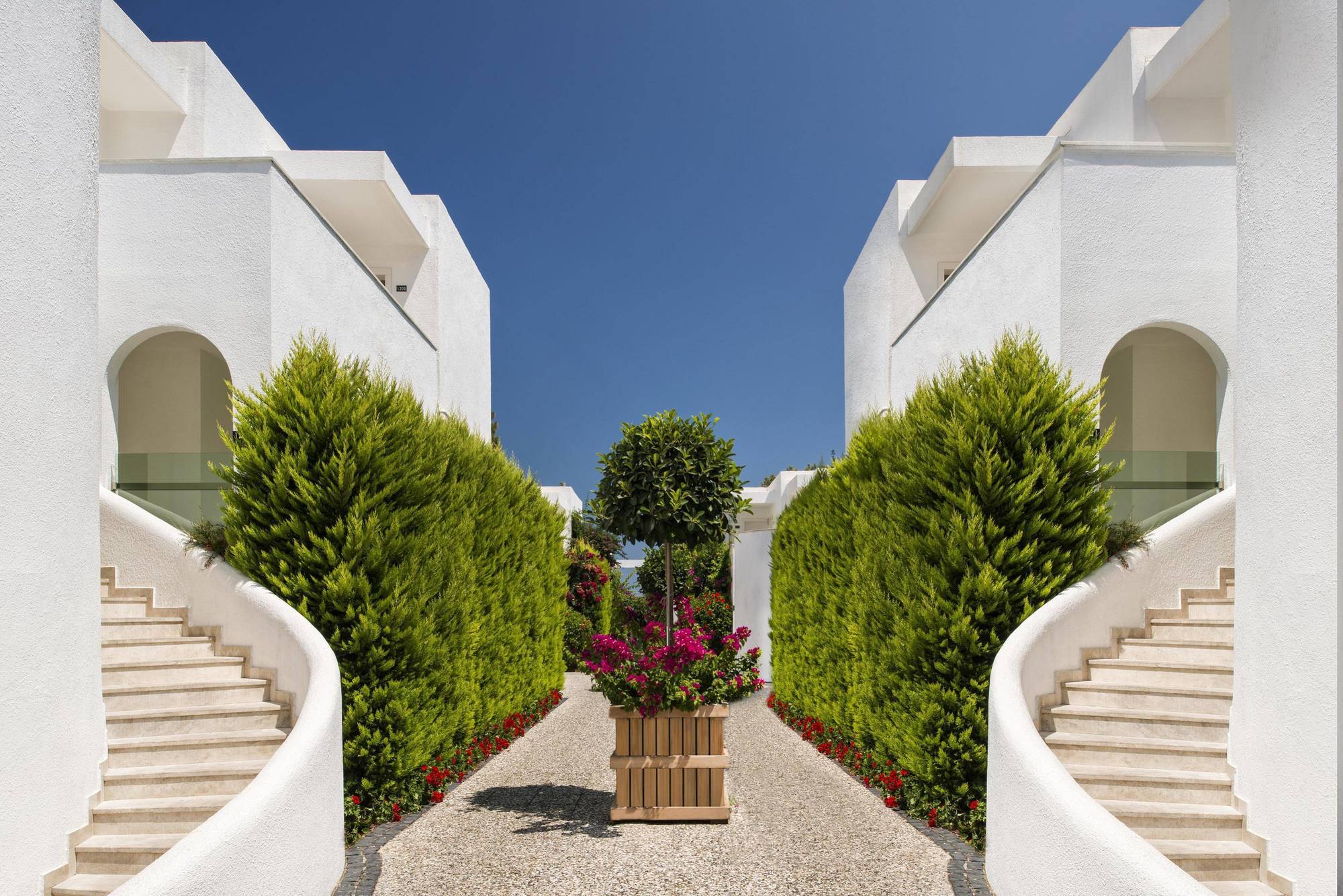 Voyage Hotel 5*