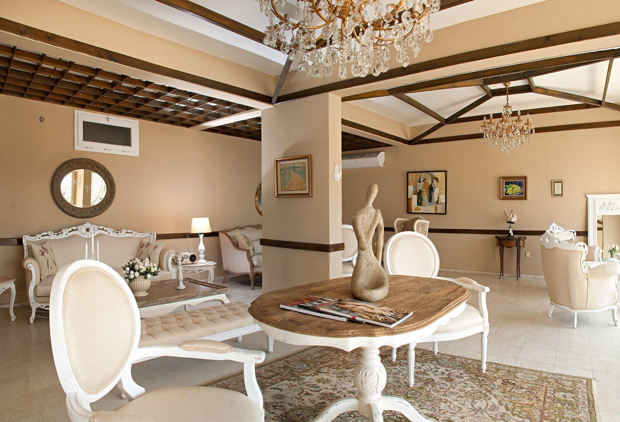 Carina Hotel Kusadasi