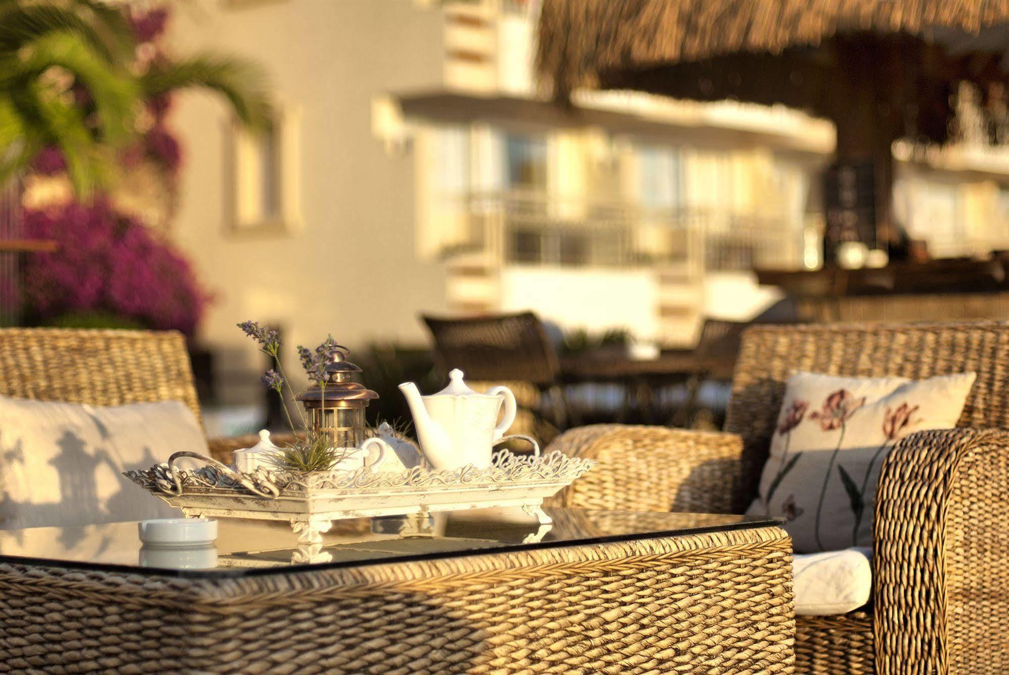 Carina Hotel 3*