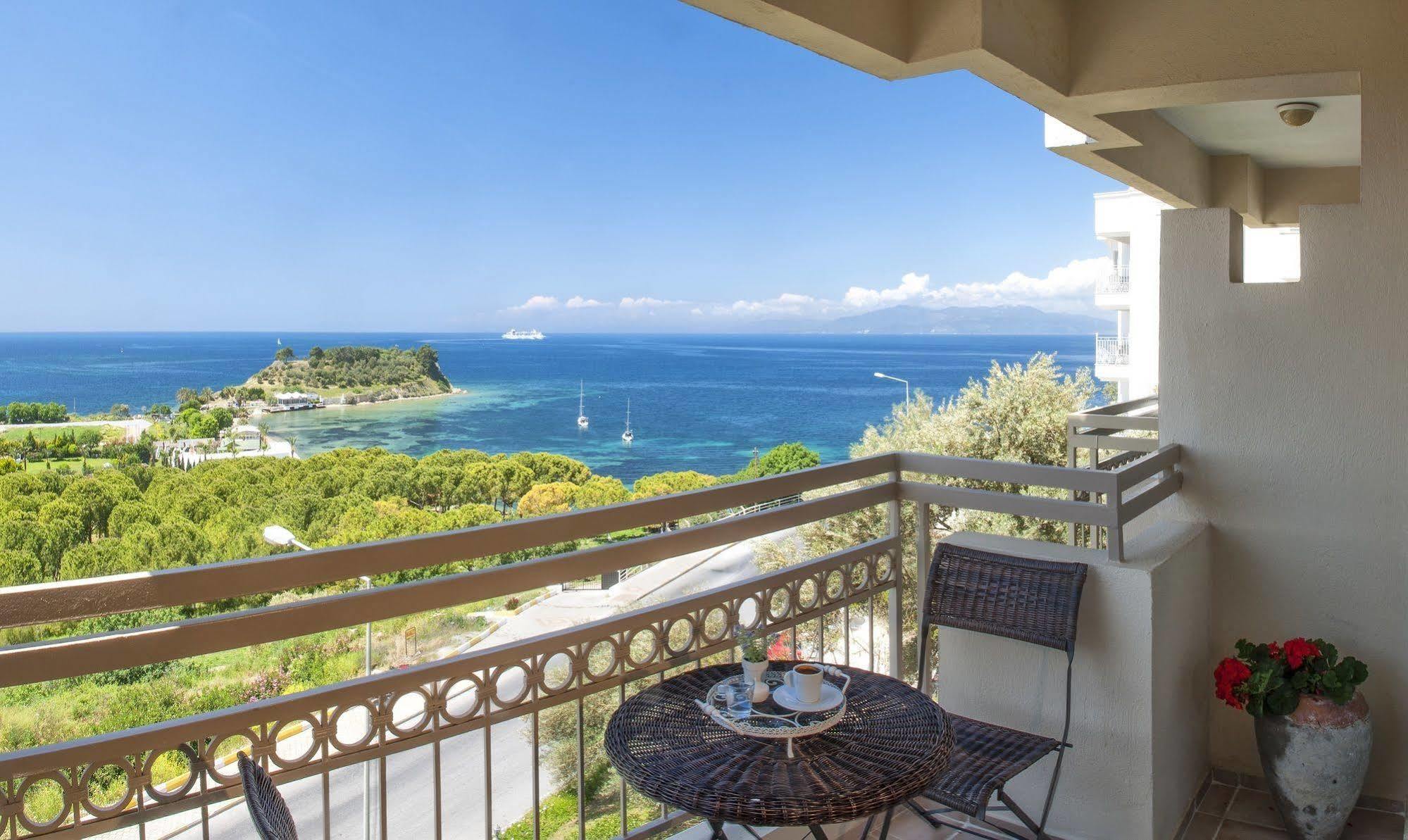Carina Hotel