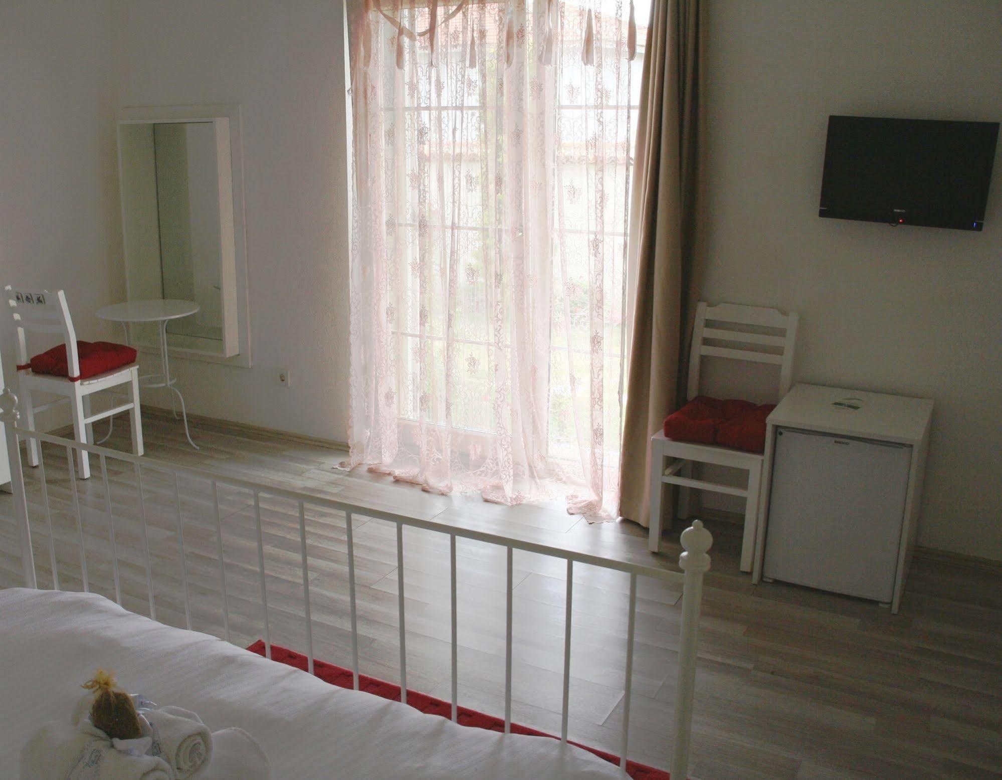 Yasemin (adults Only) Alacati