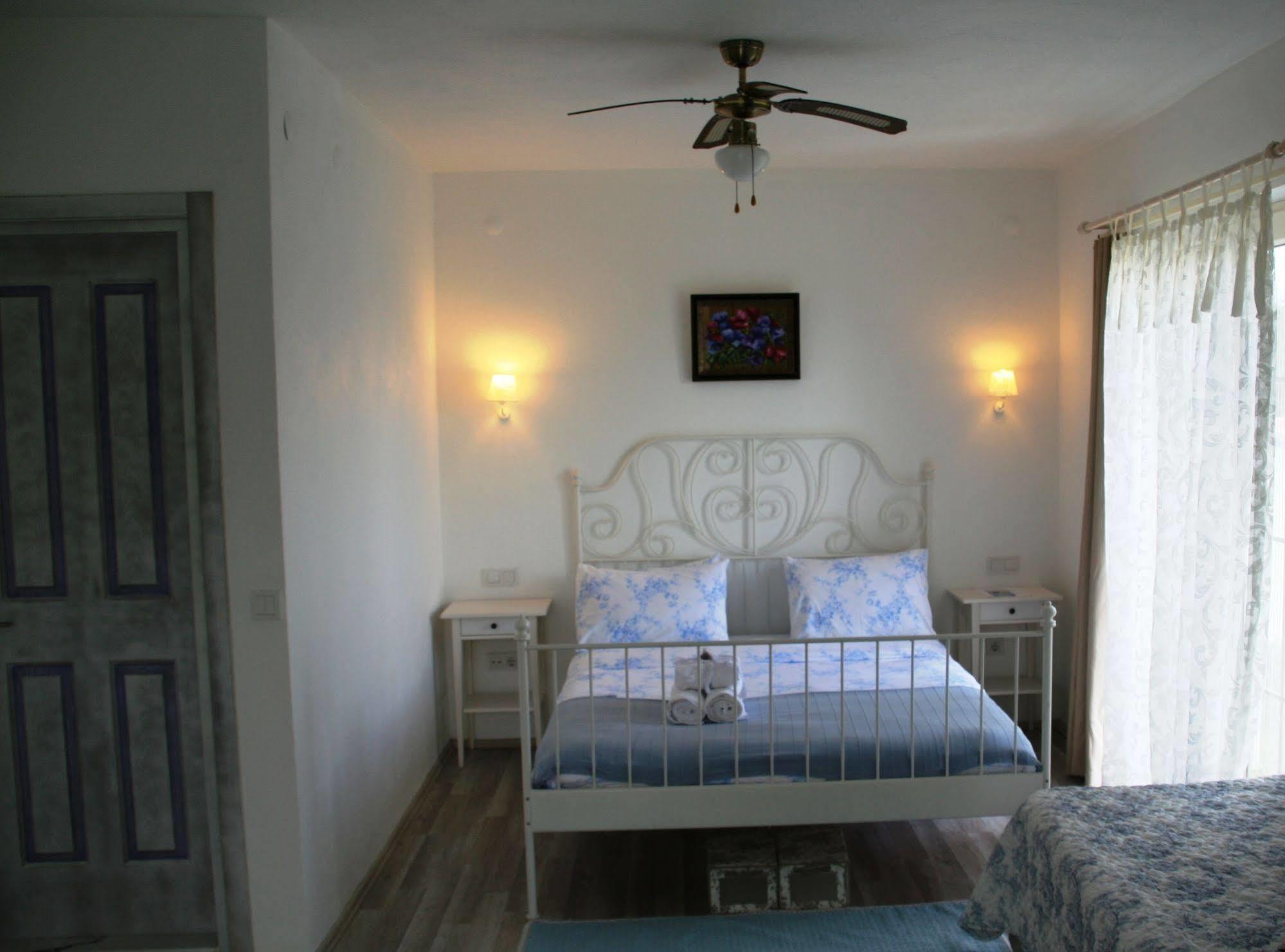 Guest house Yasemin (adults Only) 3*