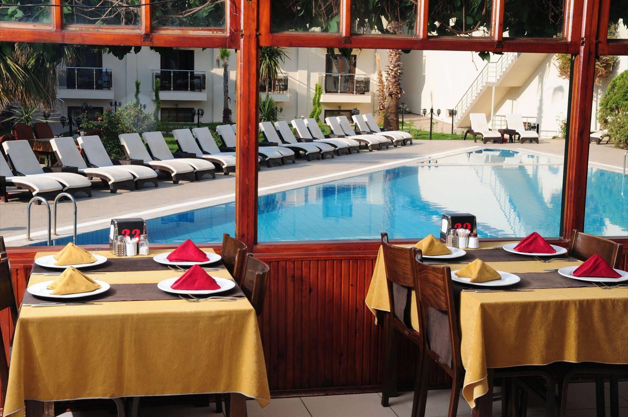 Hotel Deluxe 4*