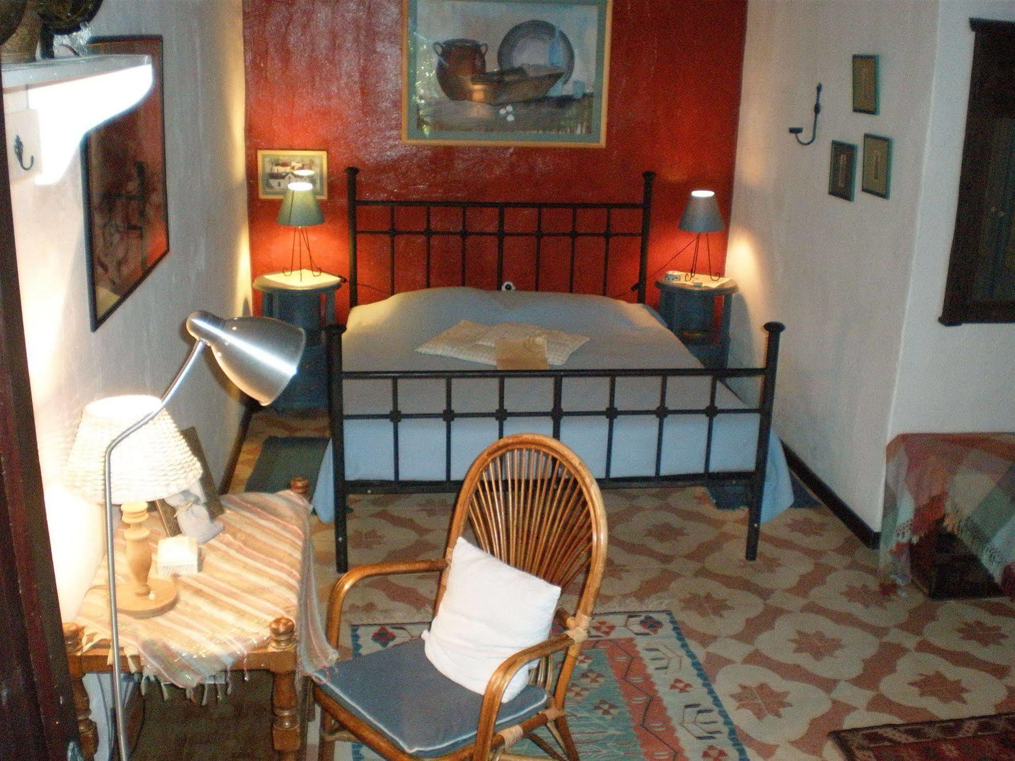Bakkhos Guest house 3*