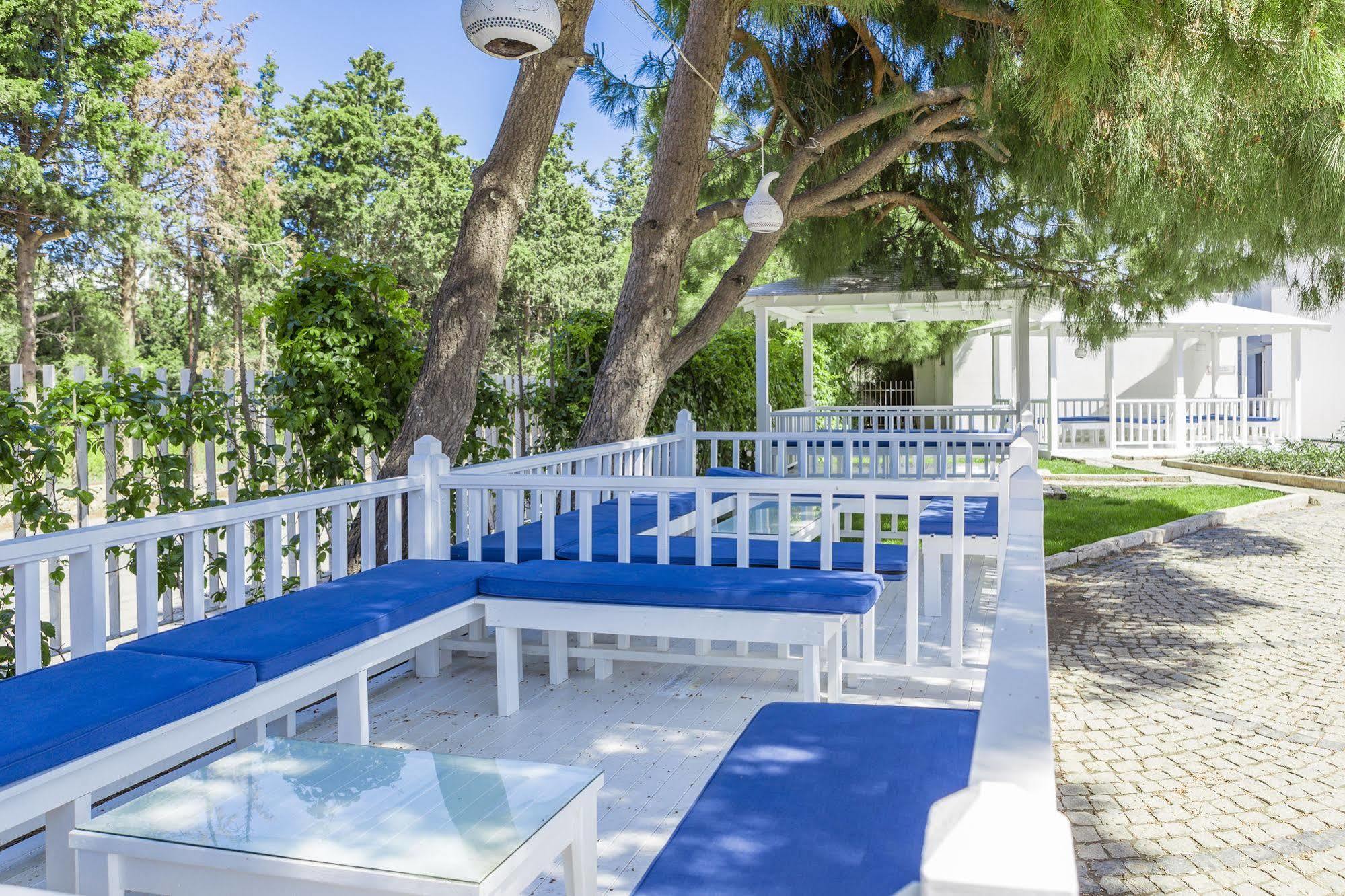 Armonia Village &