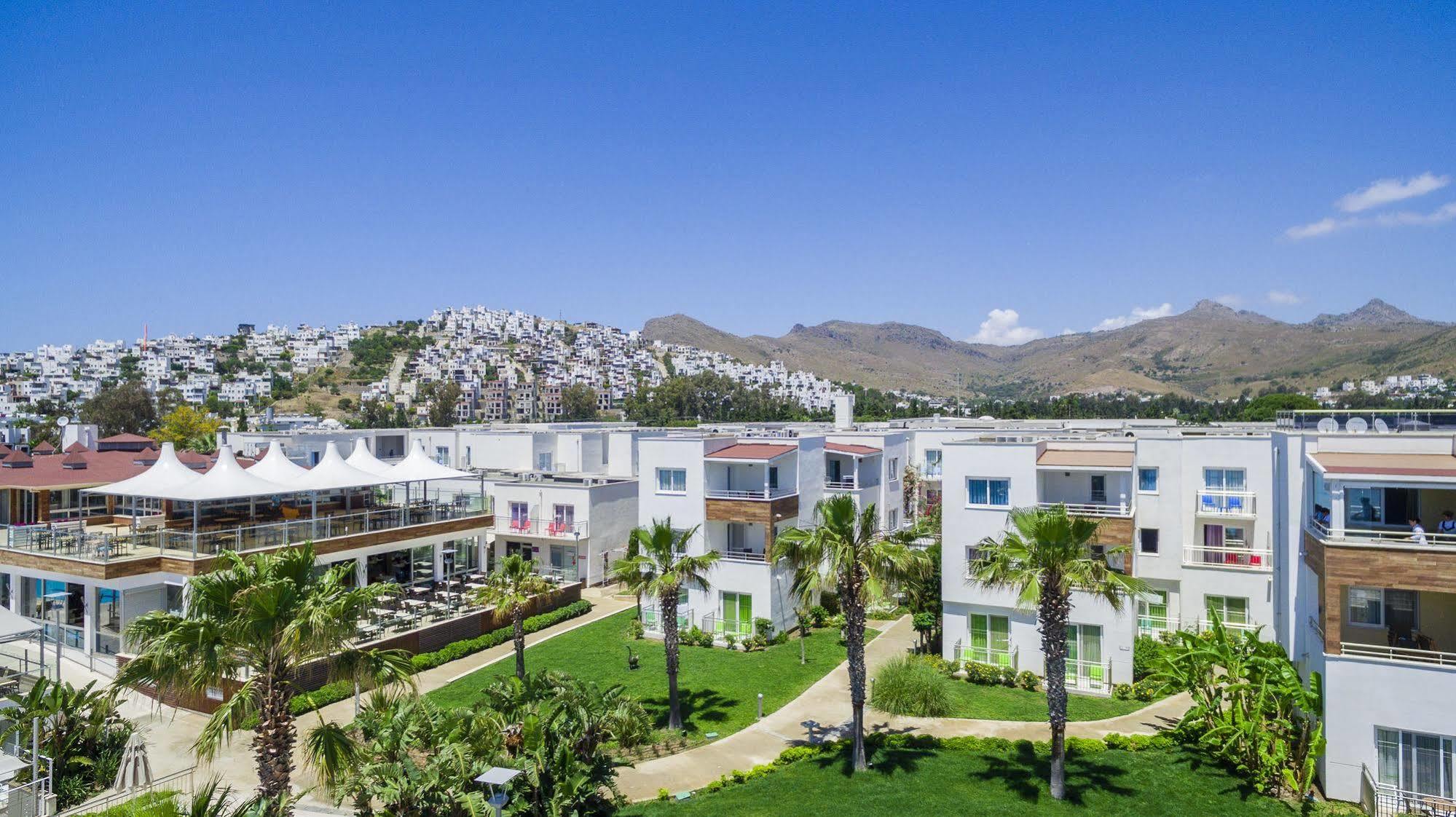 Armonia Village & 5*