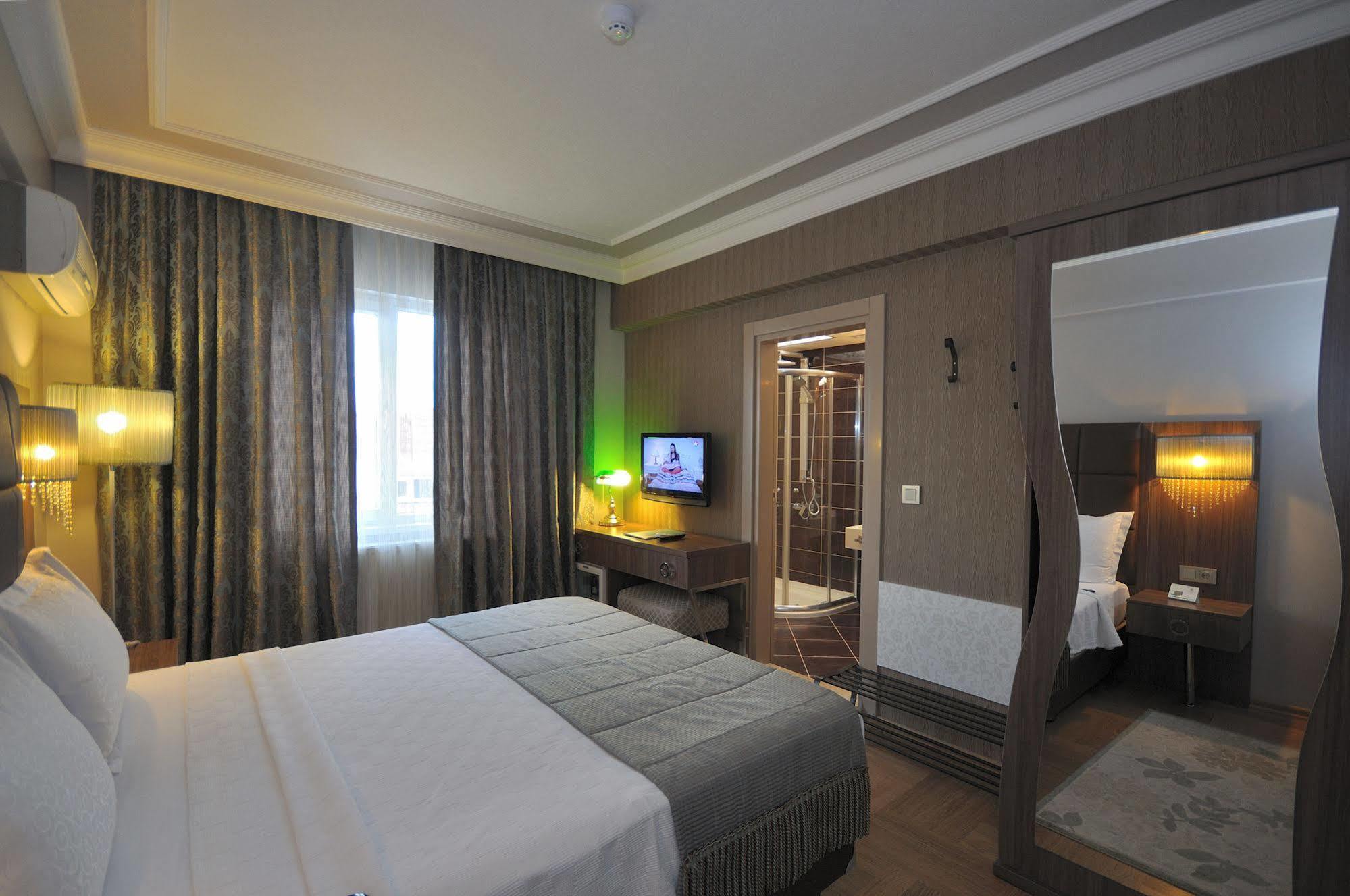 Hotel Grand Atakum 4*