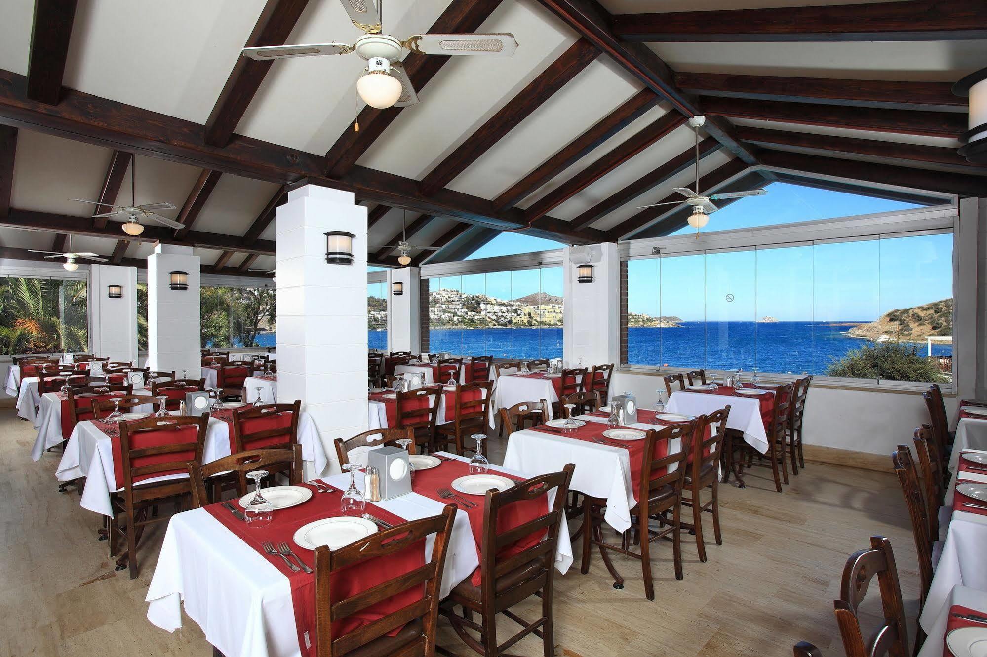 Cactus Mirage Family Club 4*