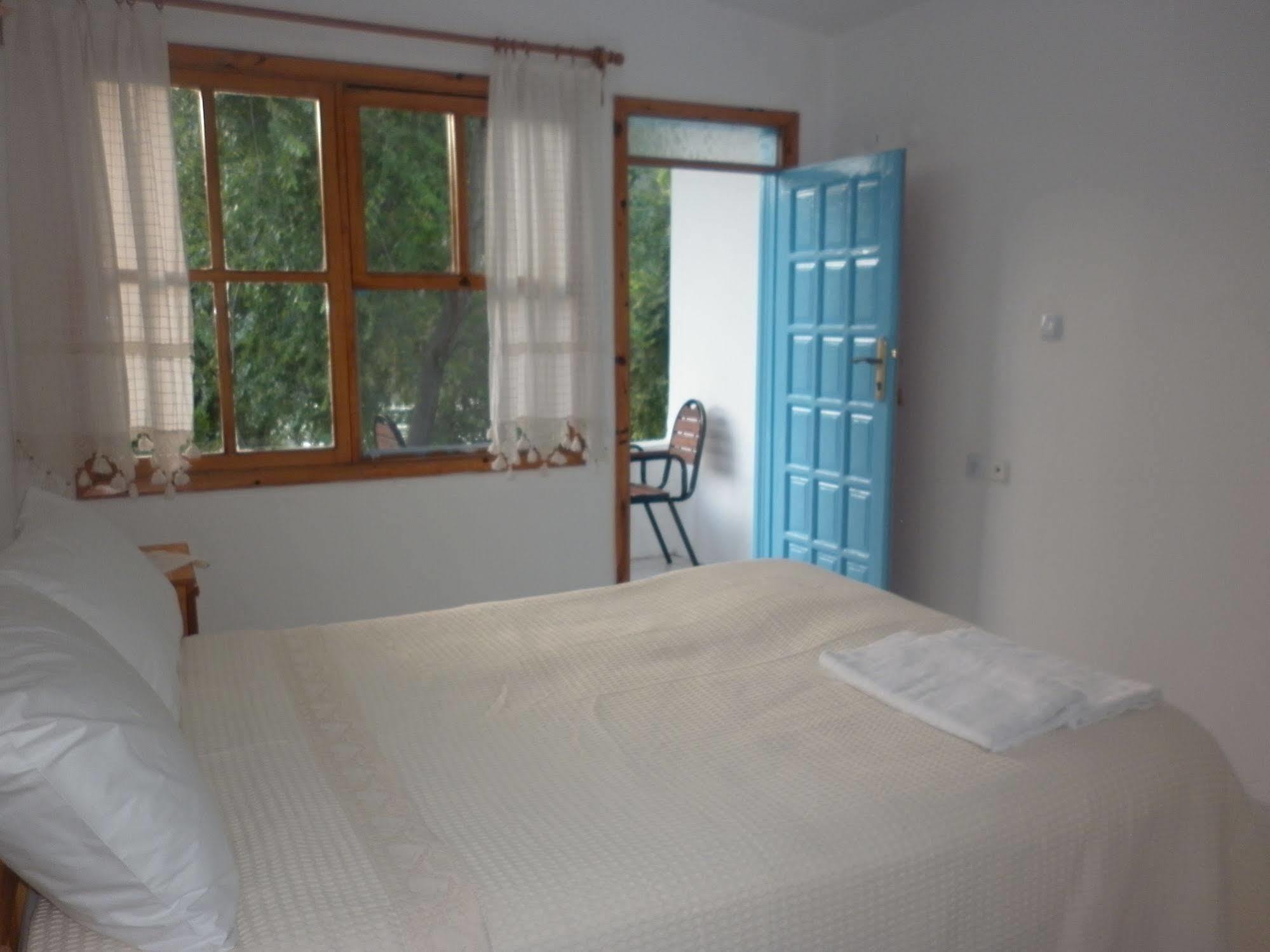Myra Hotel 3*