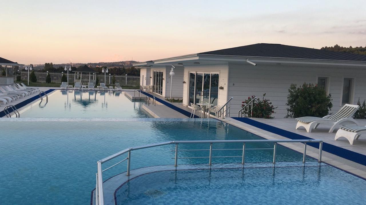 Mourouj Gloria White Palace & Hotel