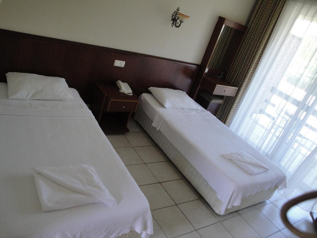 Feronia Hills Hotel