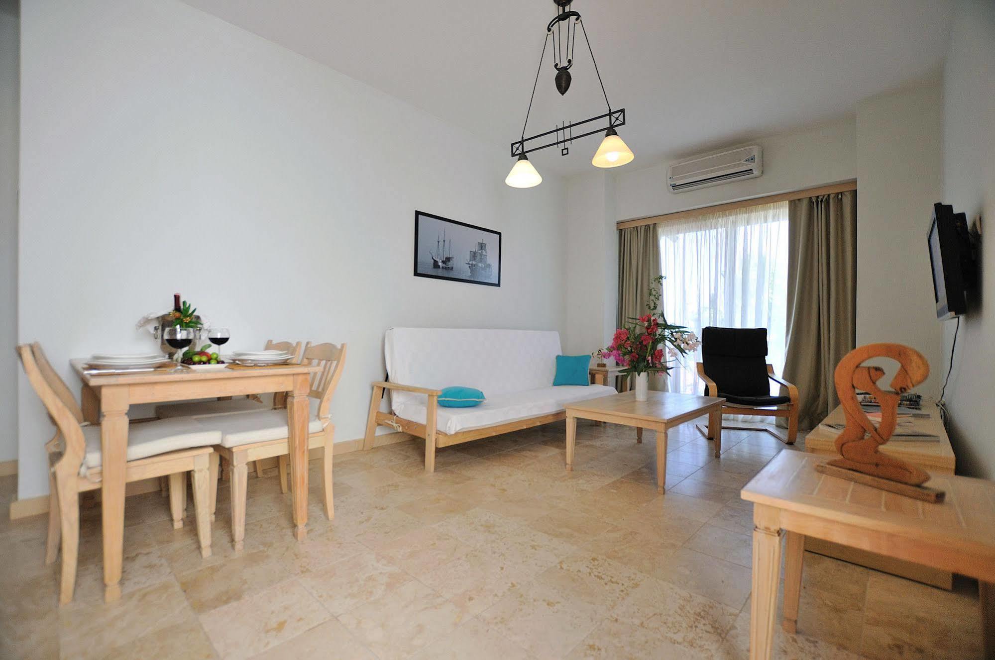 Hotel Golkoy *