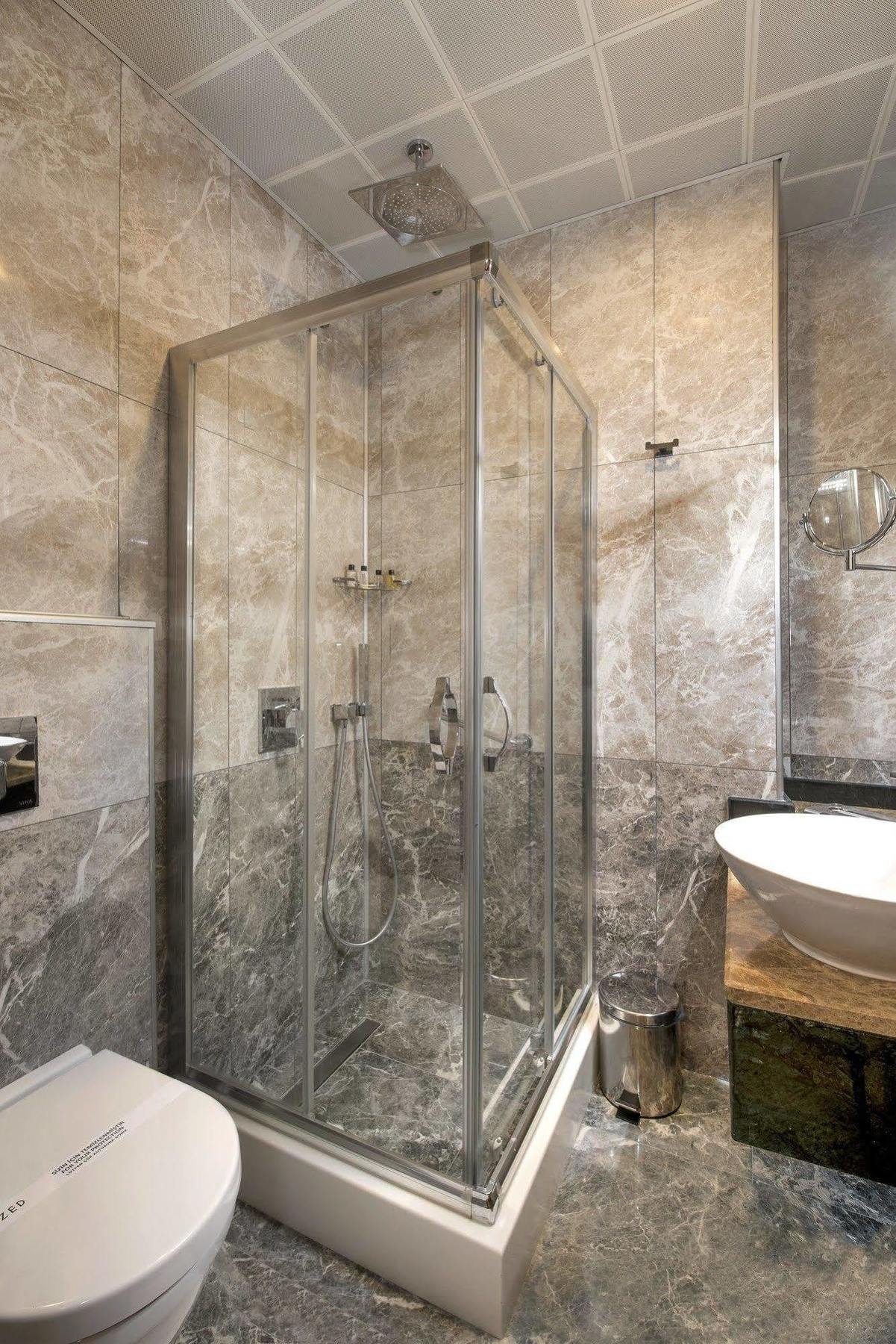 Hotel Perapolis 3*