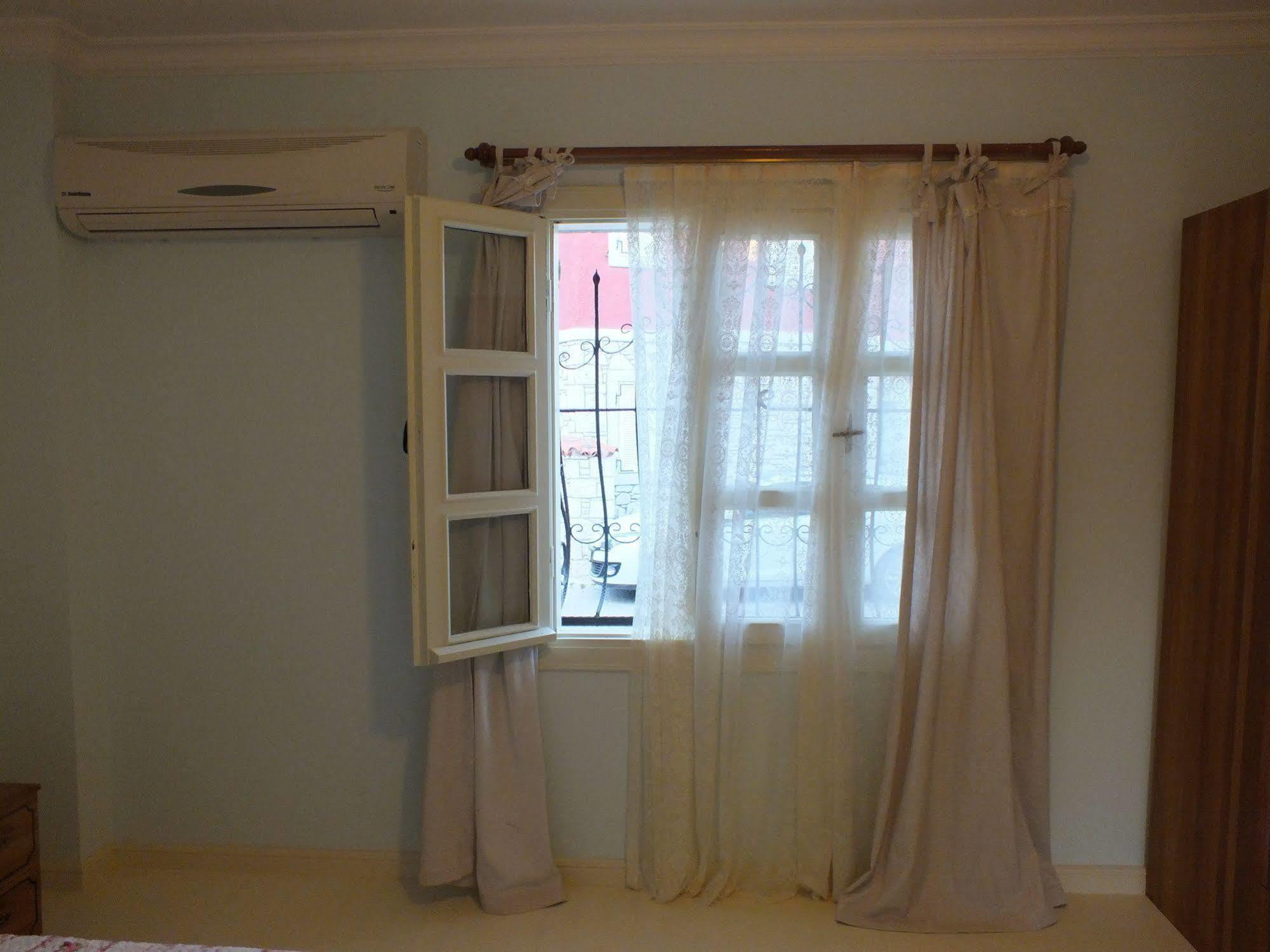 Hotel Nobela 2*