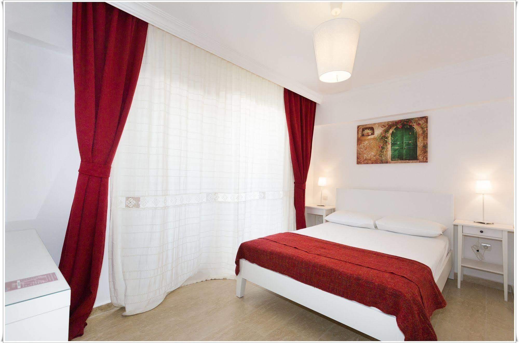 Hotel Ayka *