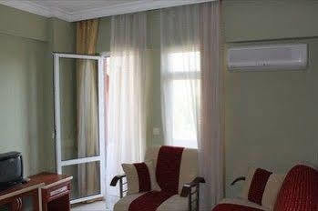 Yalcinkaya Apart *