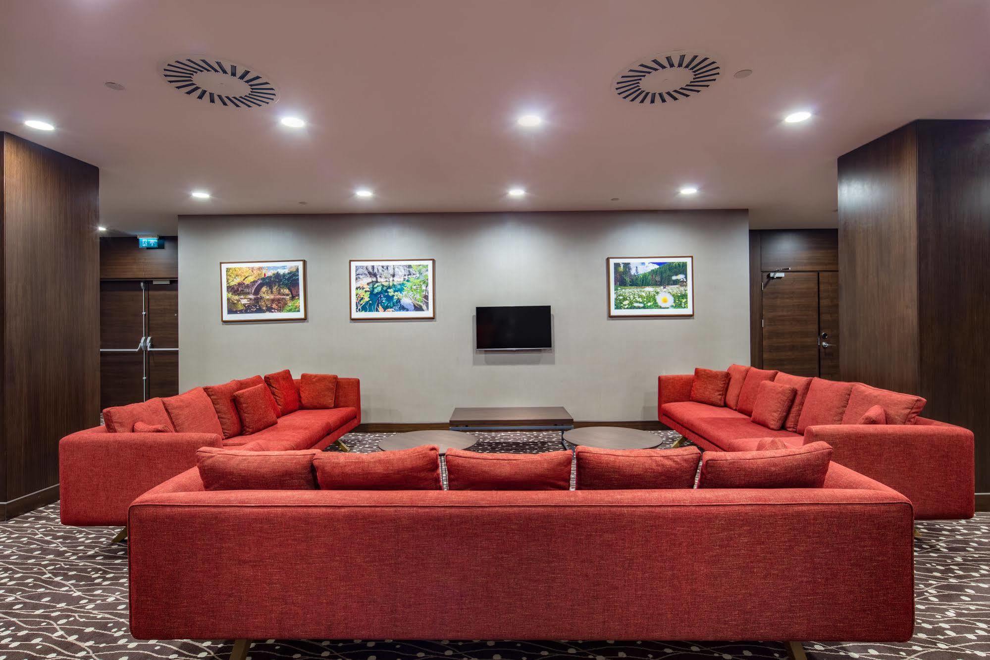 Hilton Garden 4*