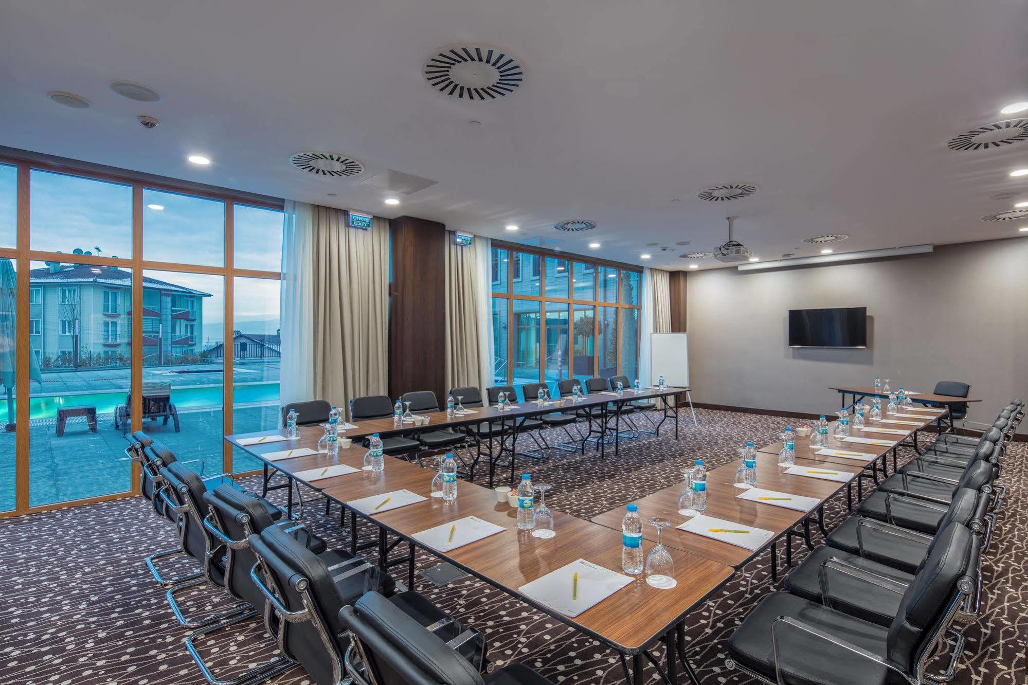 Hilton Garden 4*