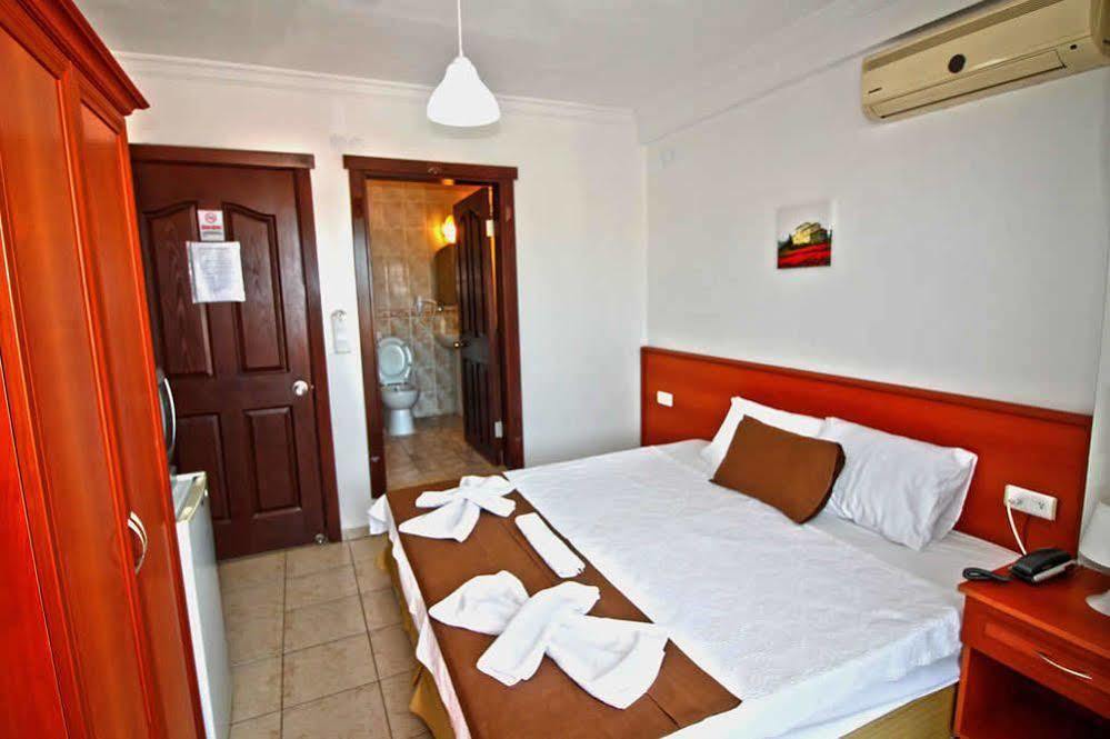 Bonapart Hotel 2*