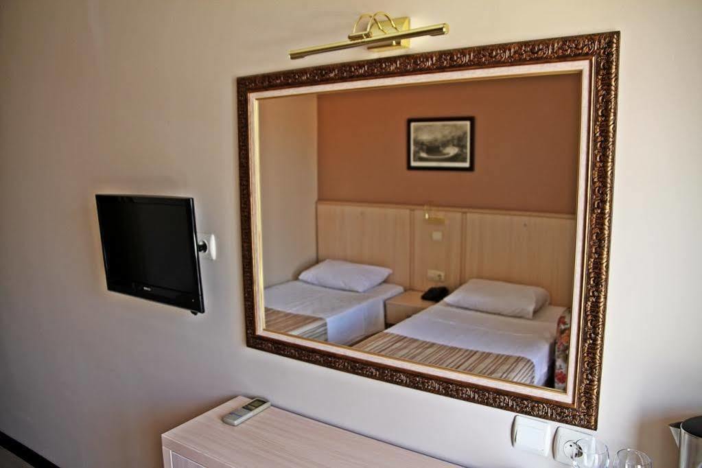 Ileri & Aparthotel *
