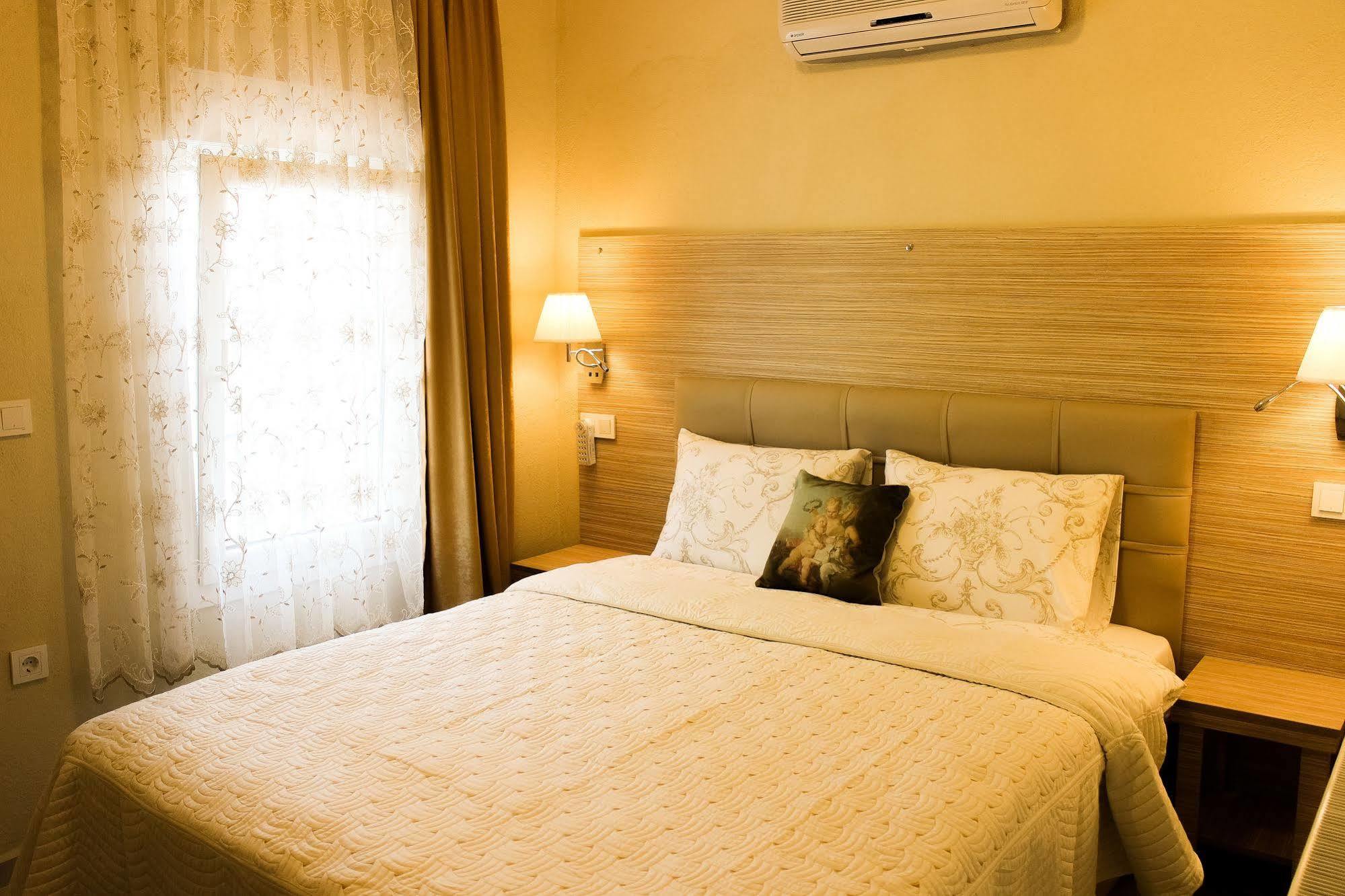 Arp Hotel 2*