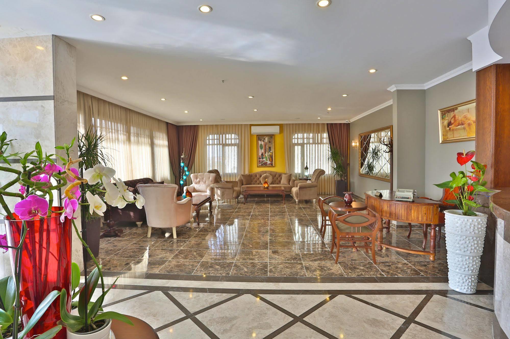 Hotel Bon & 4*