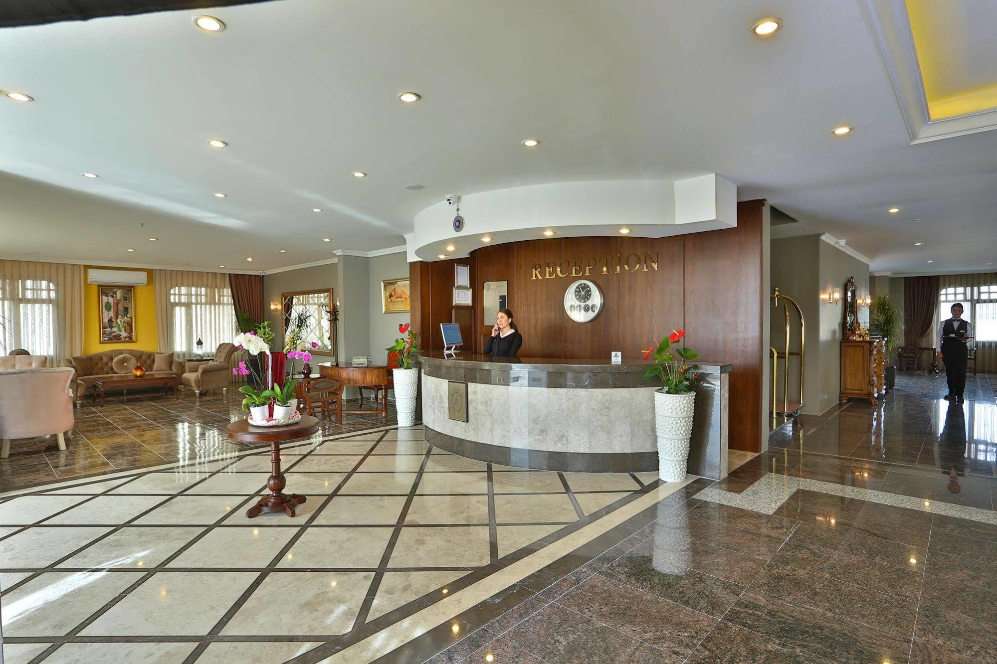 Hotel Bon & 4*