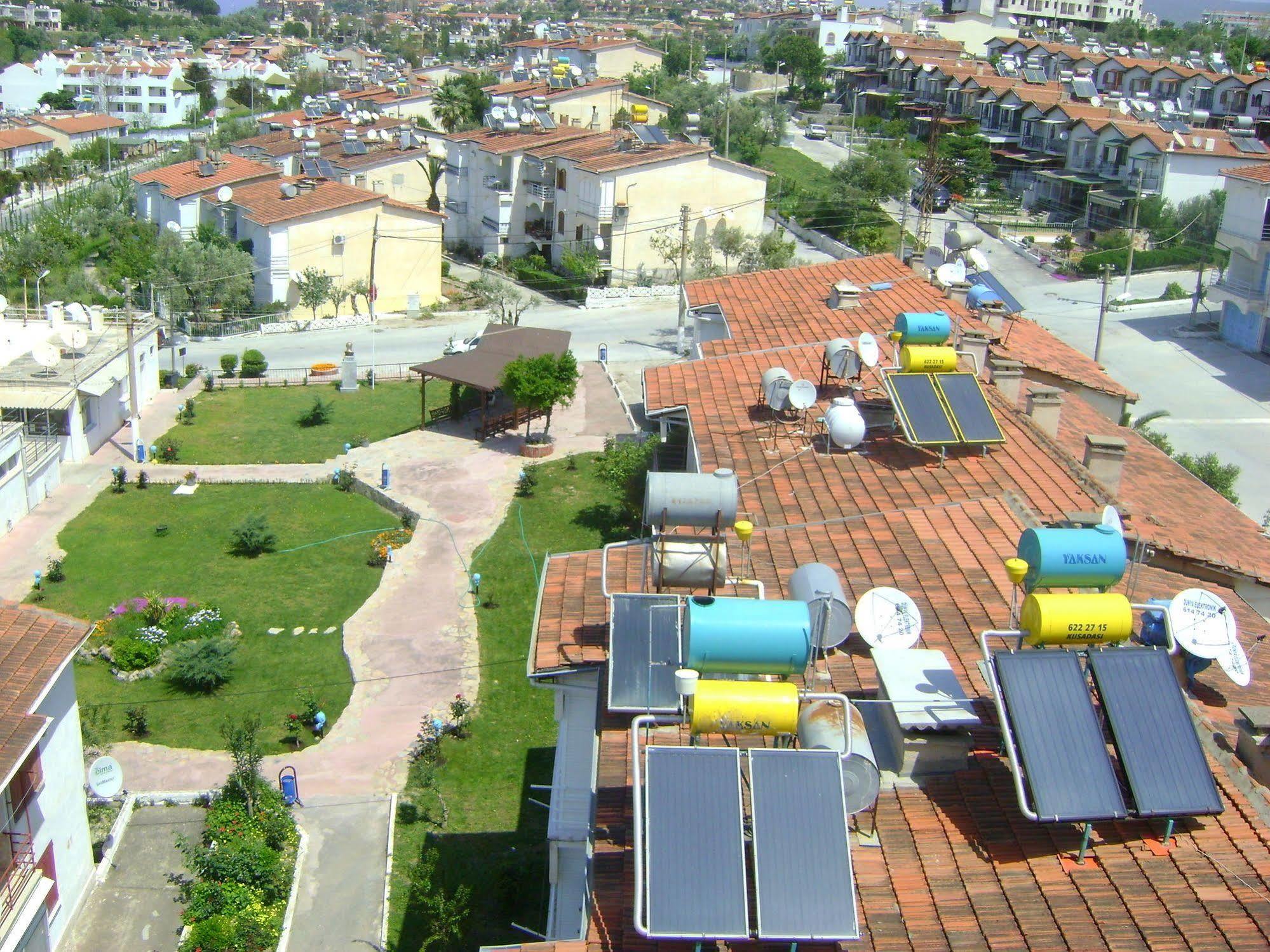 Ozgun Kusadasi