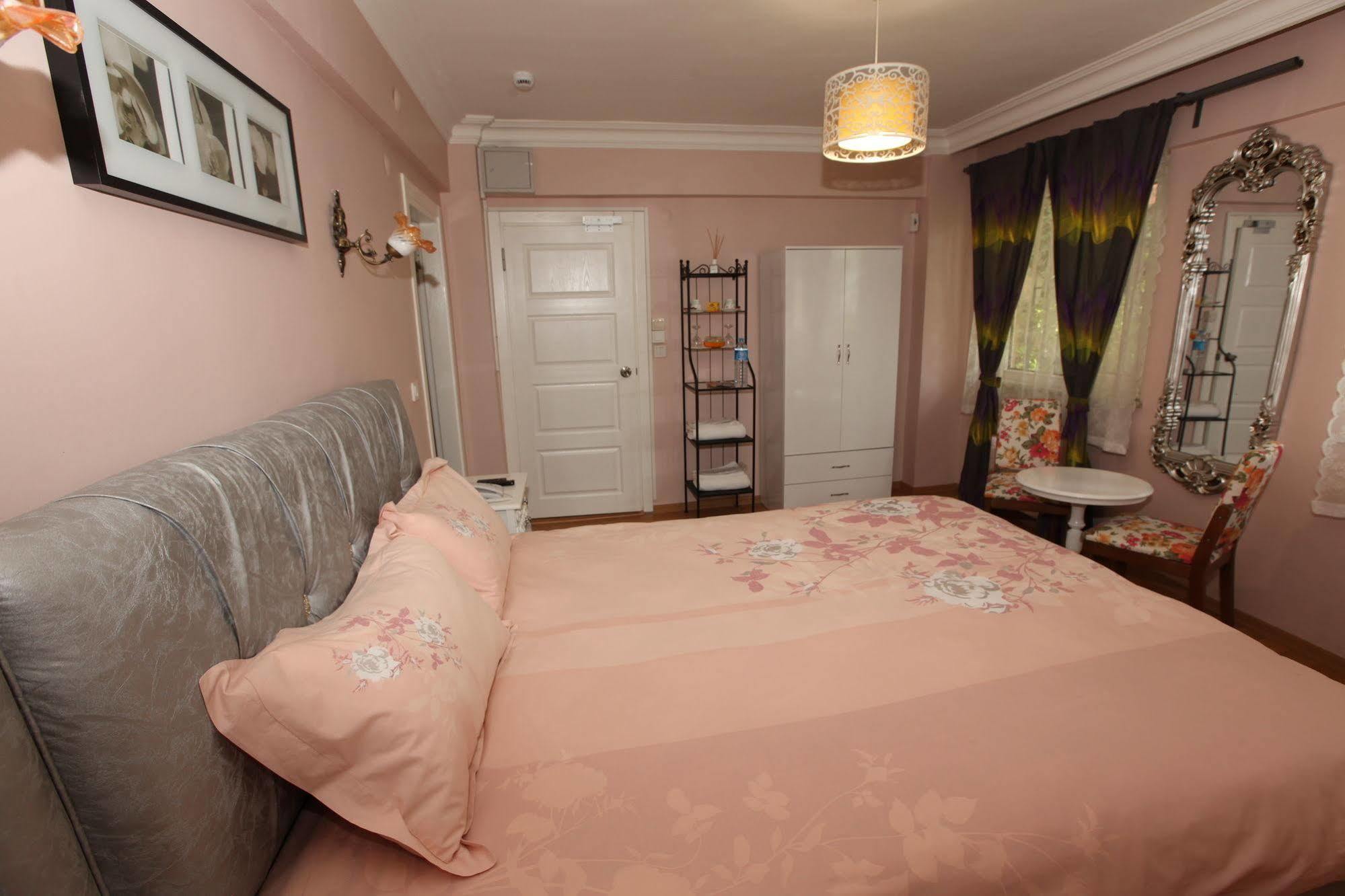 Bed & Breakfast Yesim Suites 3*