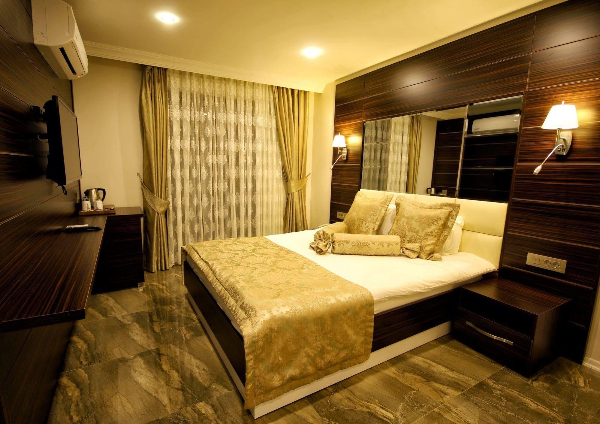 Venus Hotel 3*