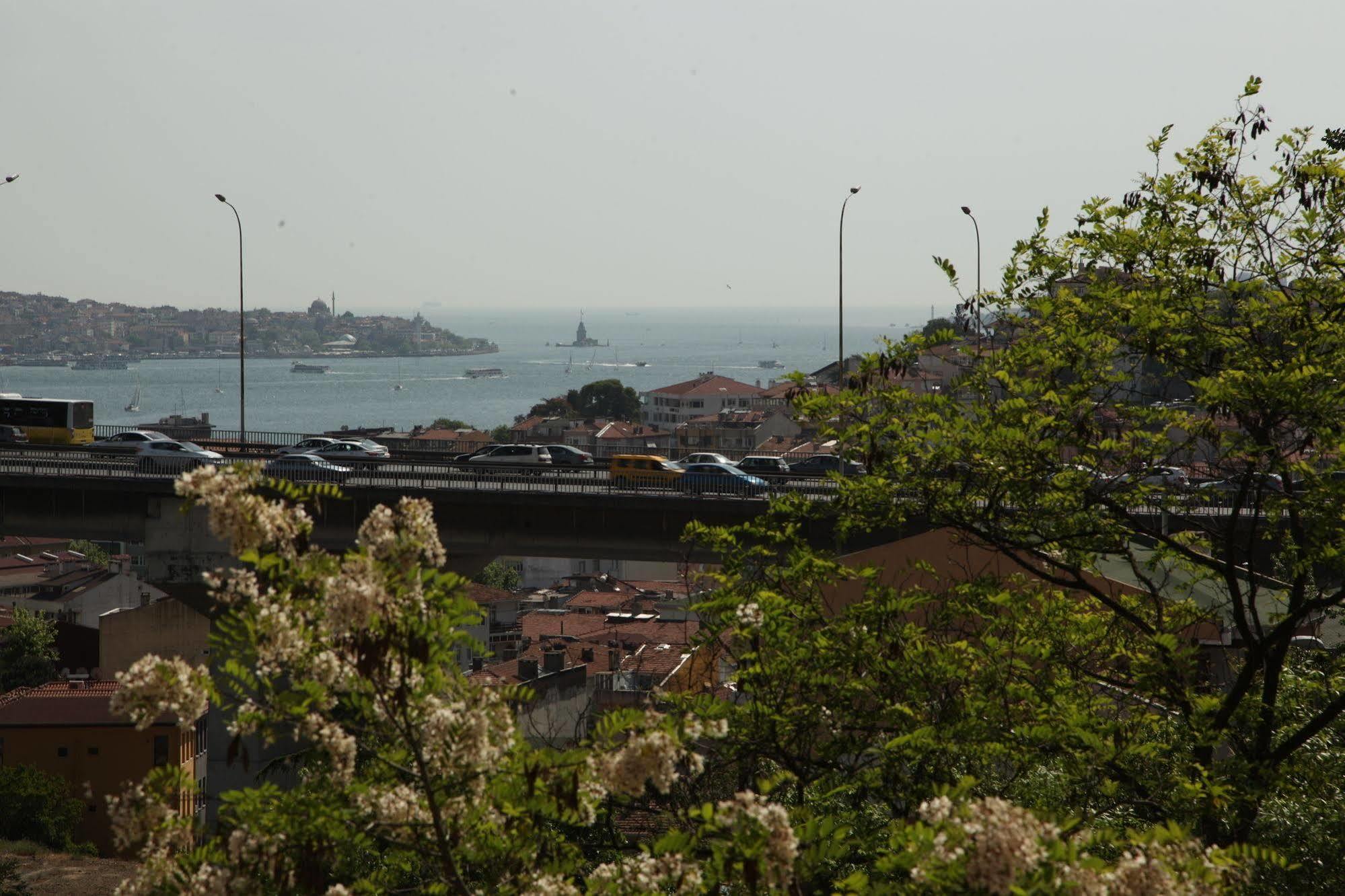 Yesim Suites Bed & Breakfast