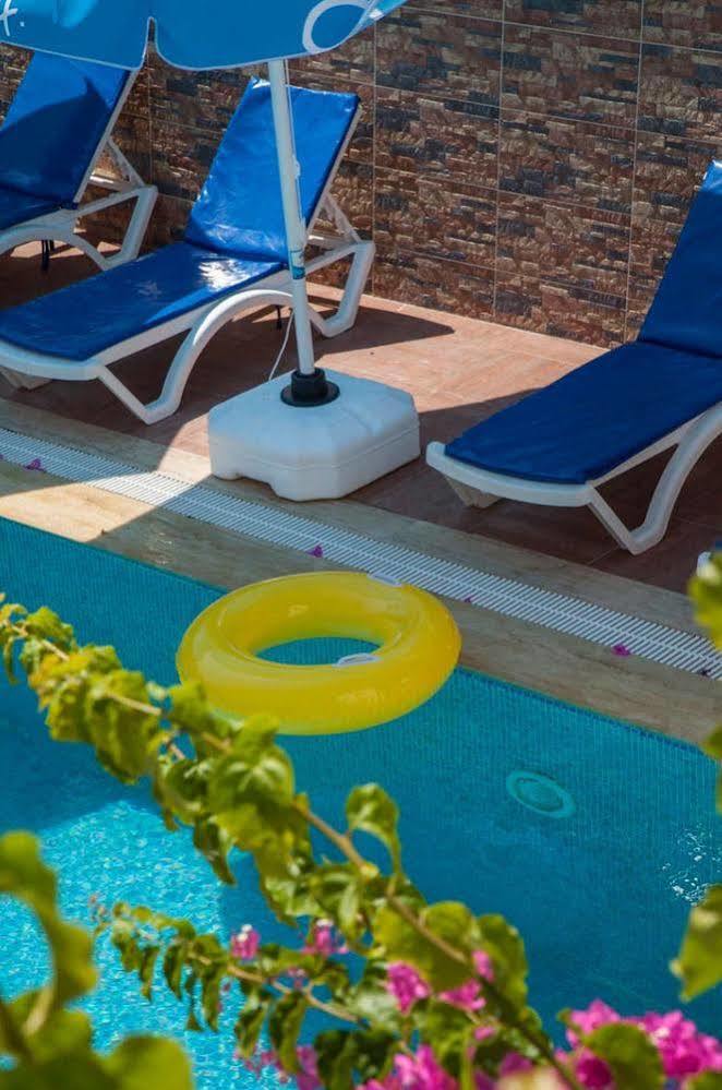 Golden Age Aparthotel *