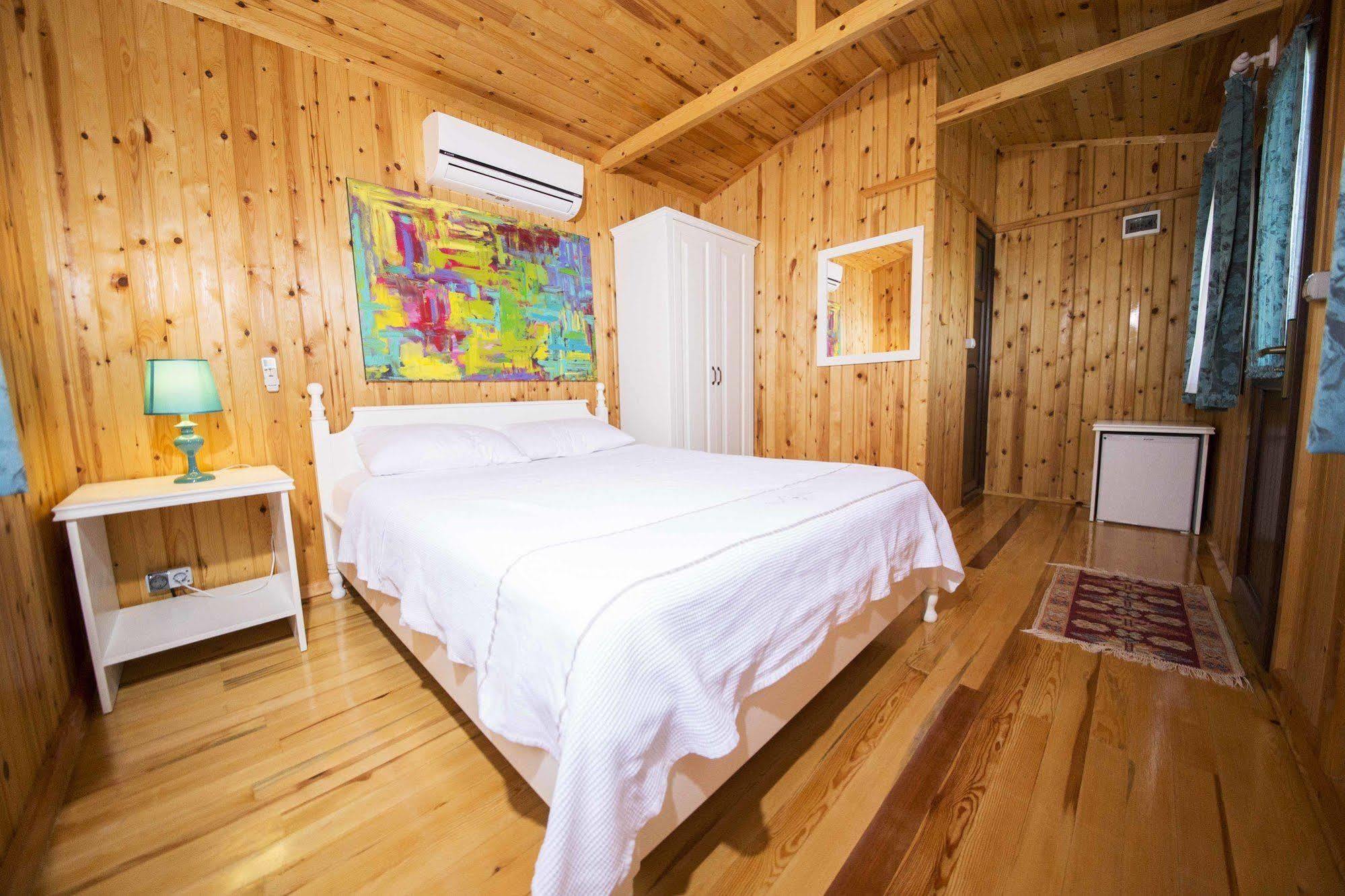 Bal Badem Bed & Breakfast *