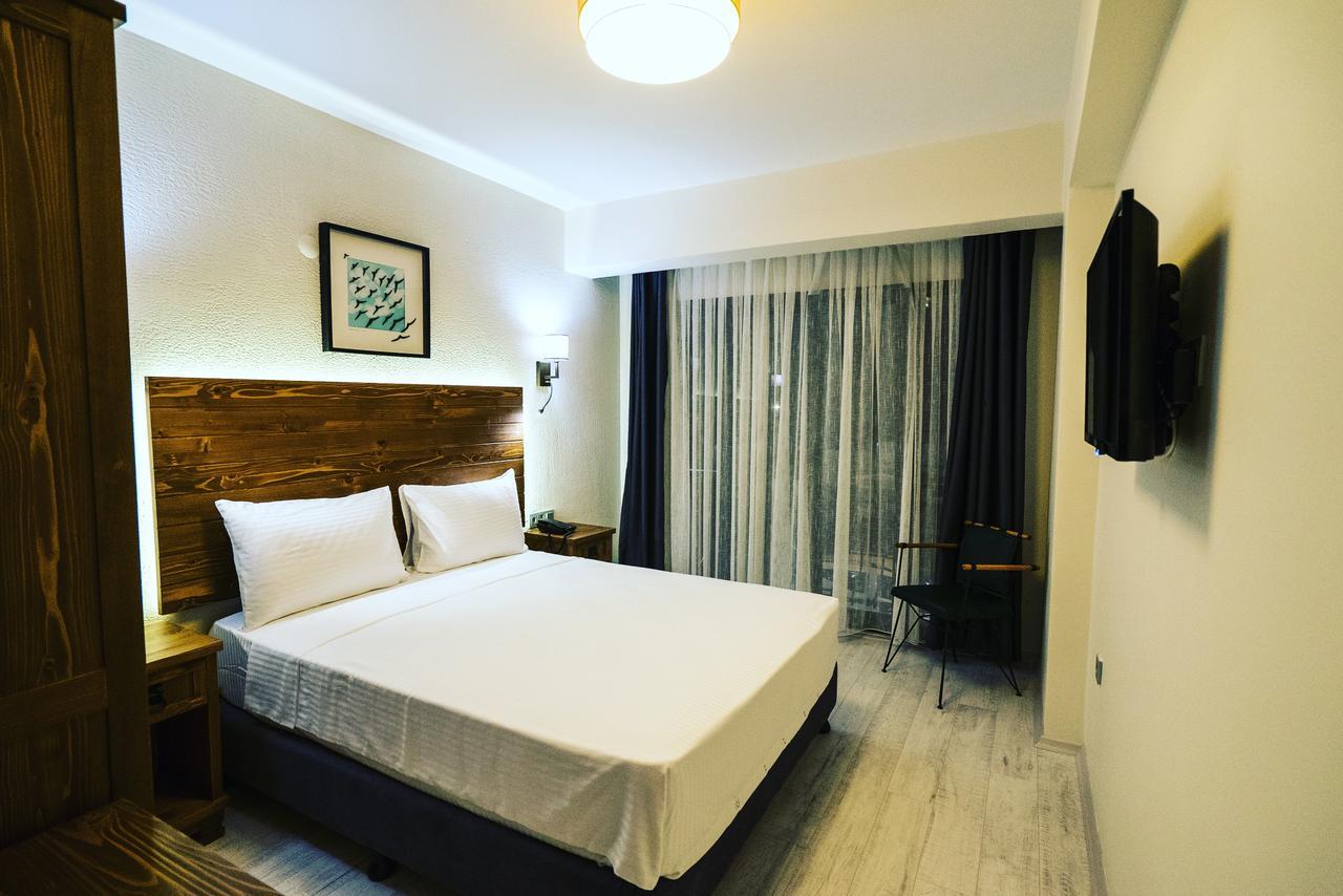 Hotel 8 *