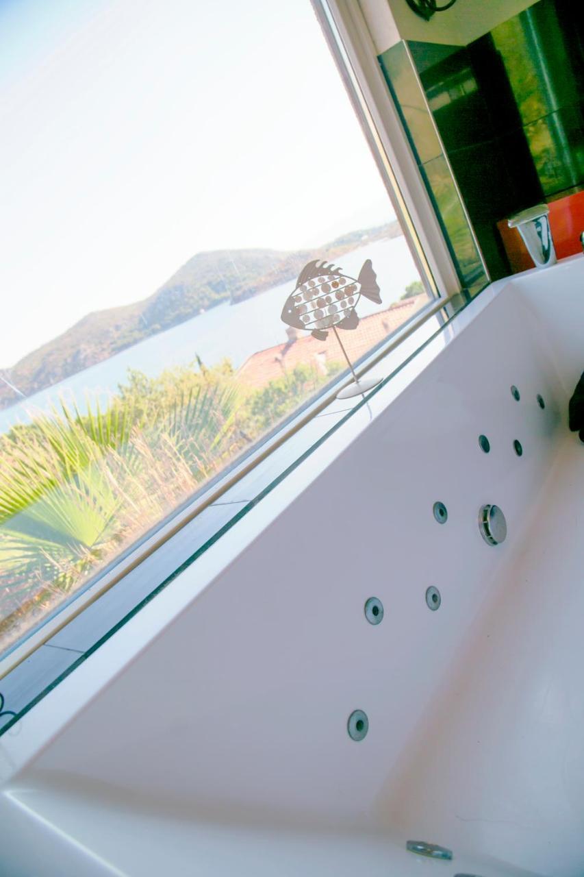 Sound Of Silence Hotel *