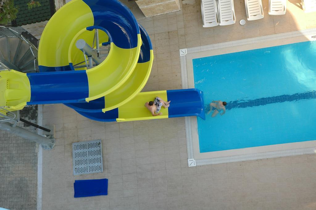 Arora Kusadasi